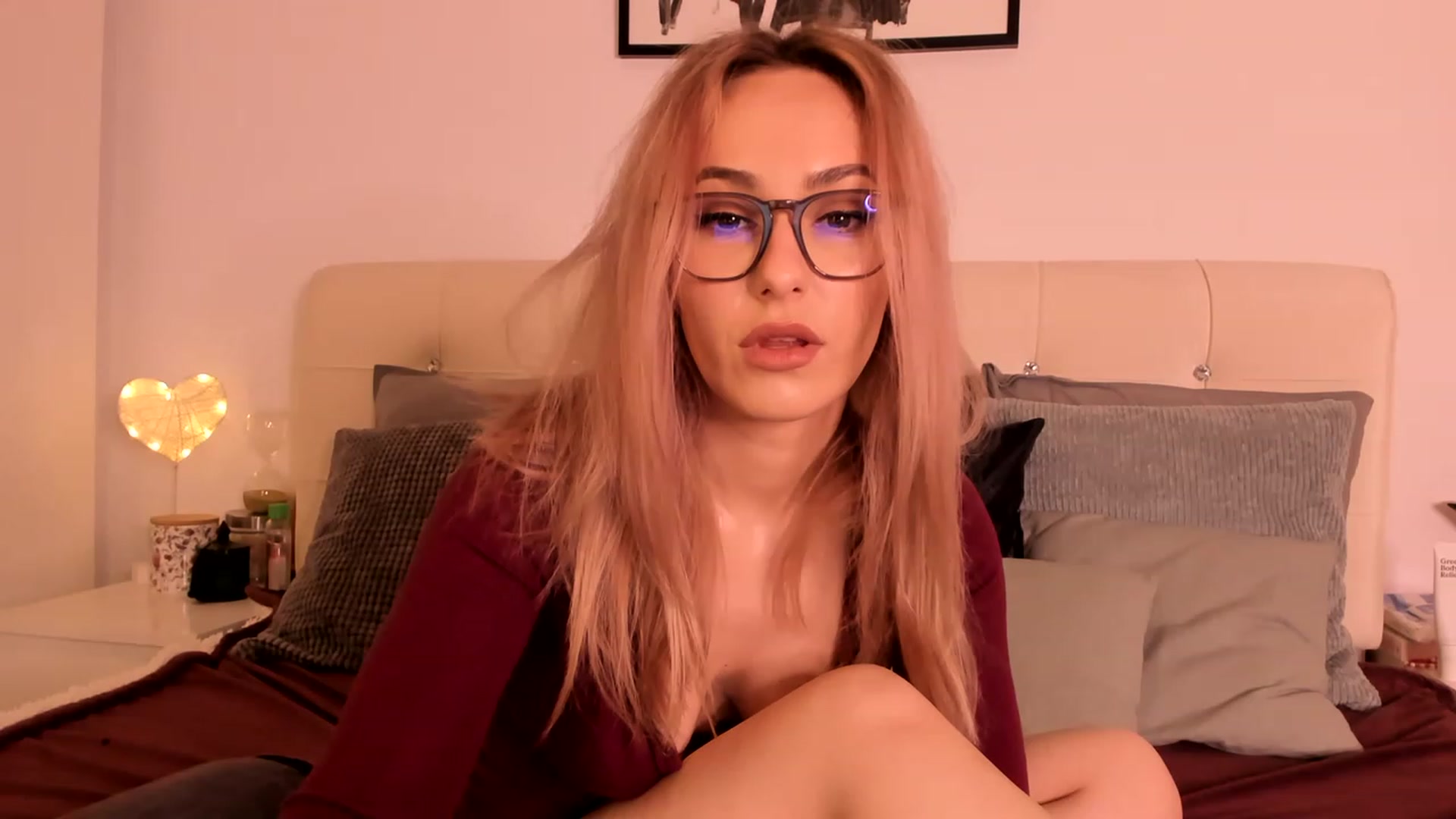Gallery image thumbnail from Simi__'s myfreecams stream on, 04/09/2023, 17:27 image 3 of 20