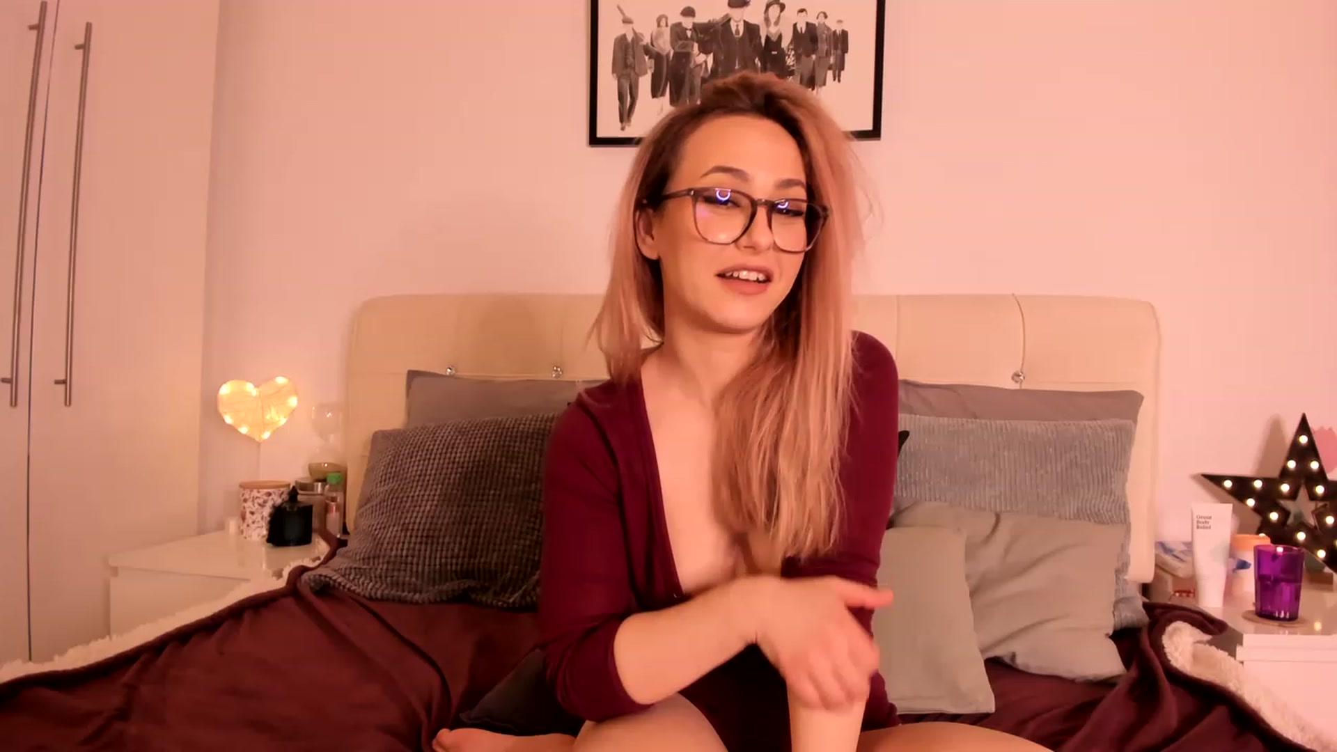 Gallery image thumbnail from Simi__'s myfreecams stream on, 04/09/2023, 17:59 image 17 of 20