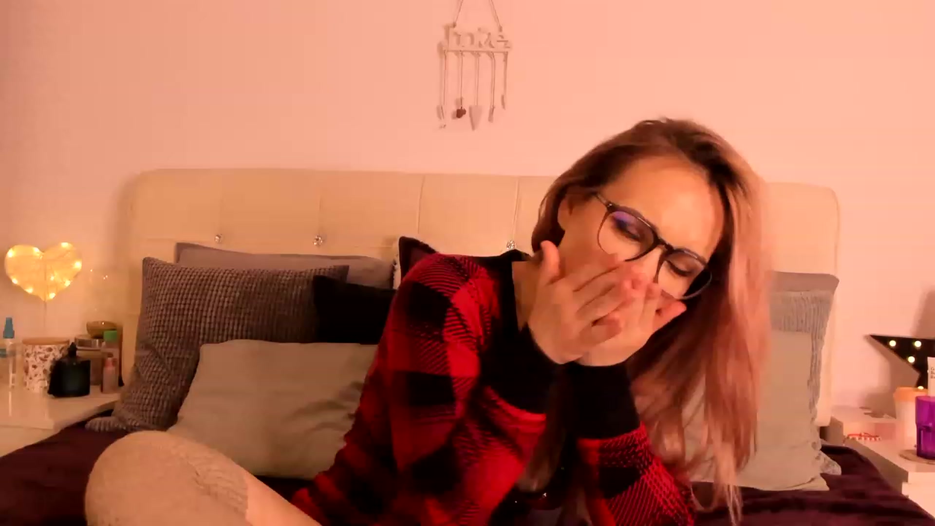 Gallery image thumbnail from Simi__'s myfreecams stream on, 04/19/2023, 15:42 image 19 of 20