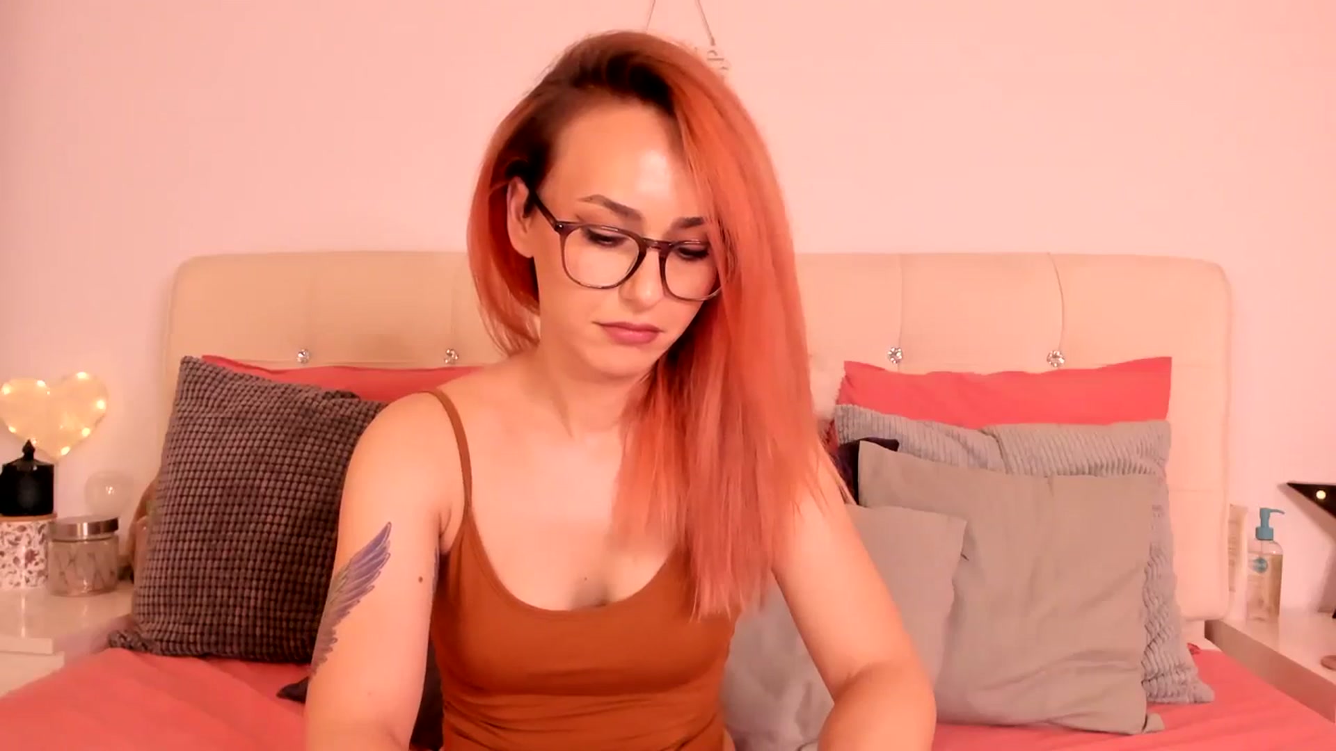 Gallery image thumbnail from Simi__'s myfreecams stream on, 08/09/2023, 17:39 image 13 of 20
