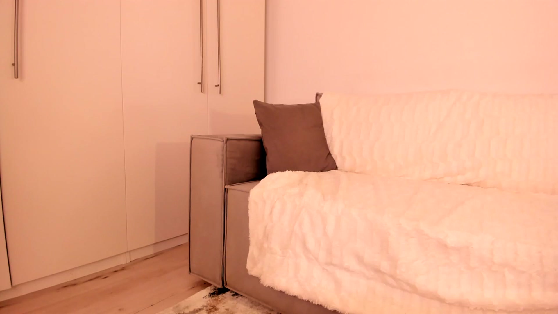 Gallery image thumbnail from Simi__'s myfreecams stream on, 10/22/2023, 17:56 image 12 of 20