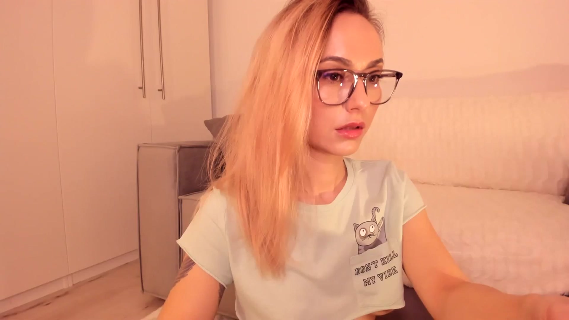 Gallery image thumbnail from Simi__'s myfreecams stream on, 10/27/2023, 16:08 image 20 of 20