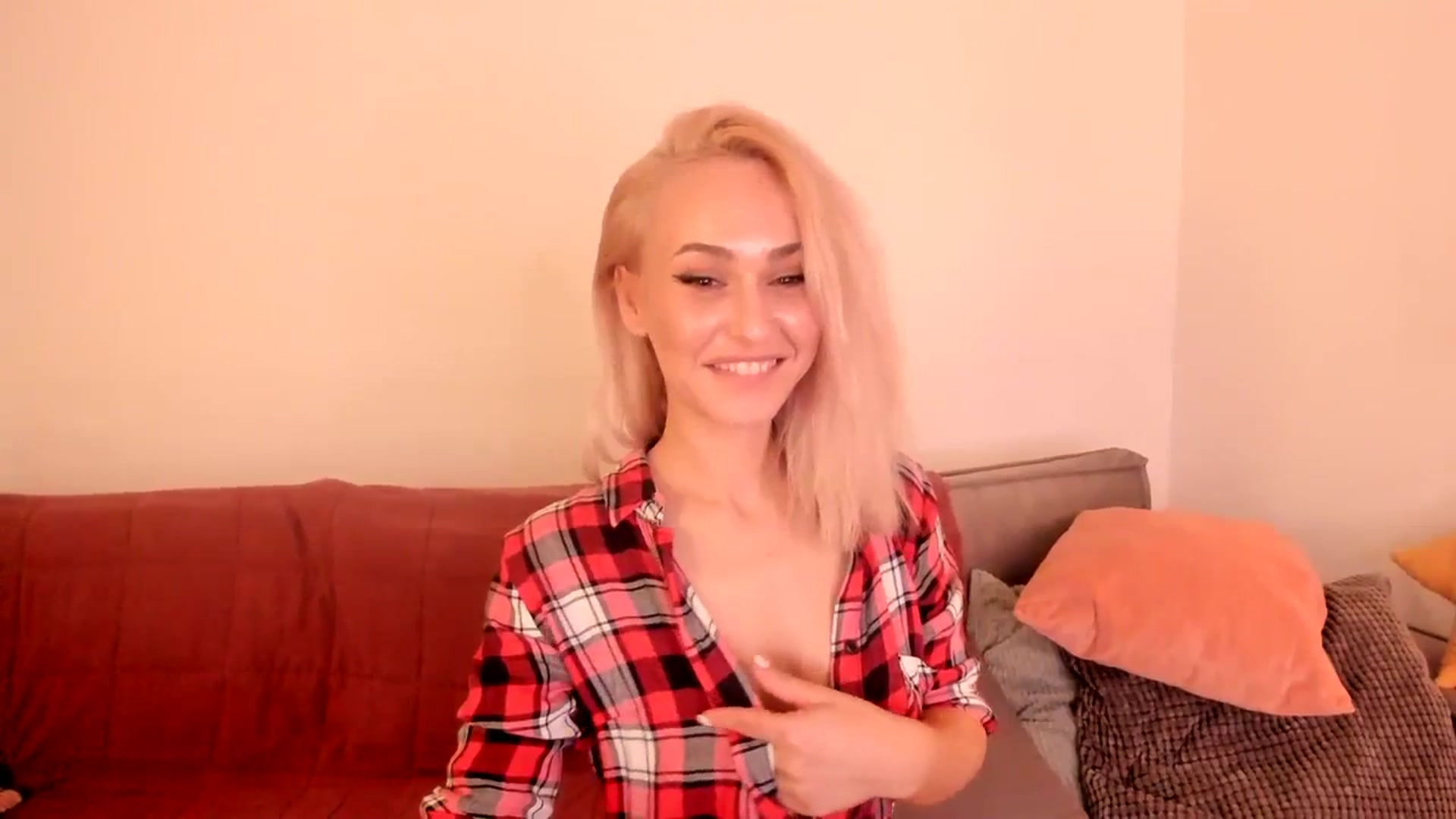 Gallery image thumbnail from Simi__'s myfreecams stream on, 11/11/2023, 19:17 image 8 of 20