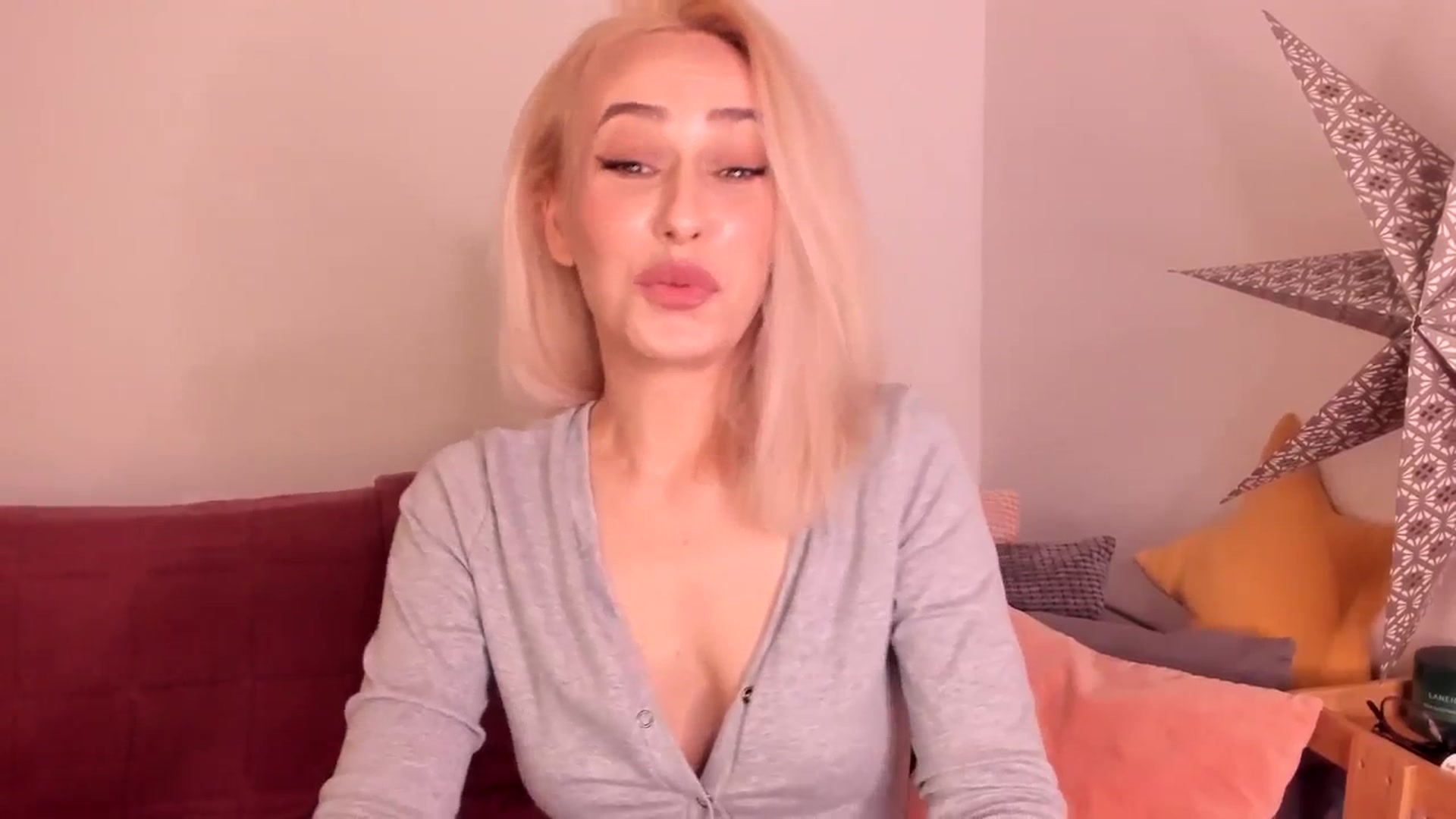 Gallery image thumbnail from Simi__'s myfreecams stream on, 11/13/2023, 16:56 image 6 of 20