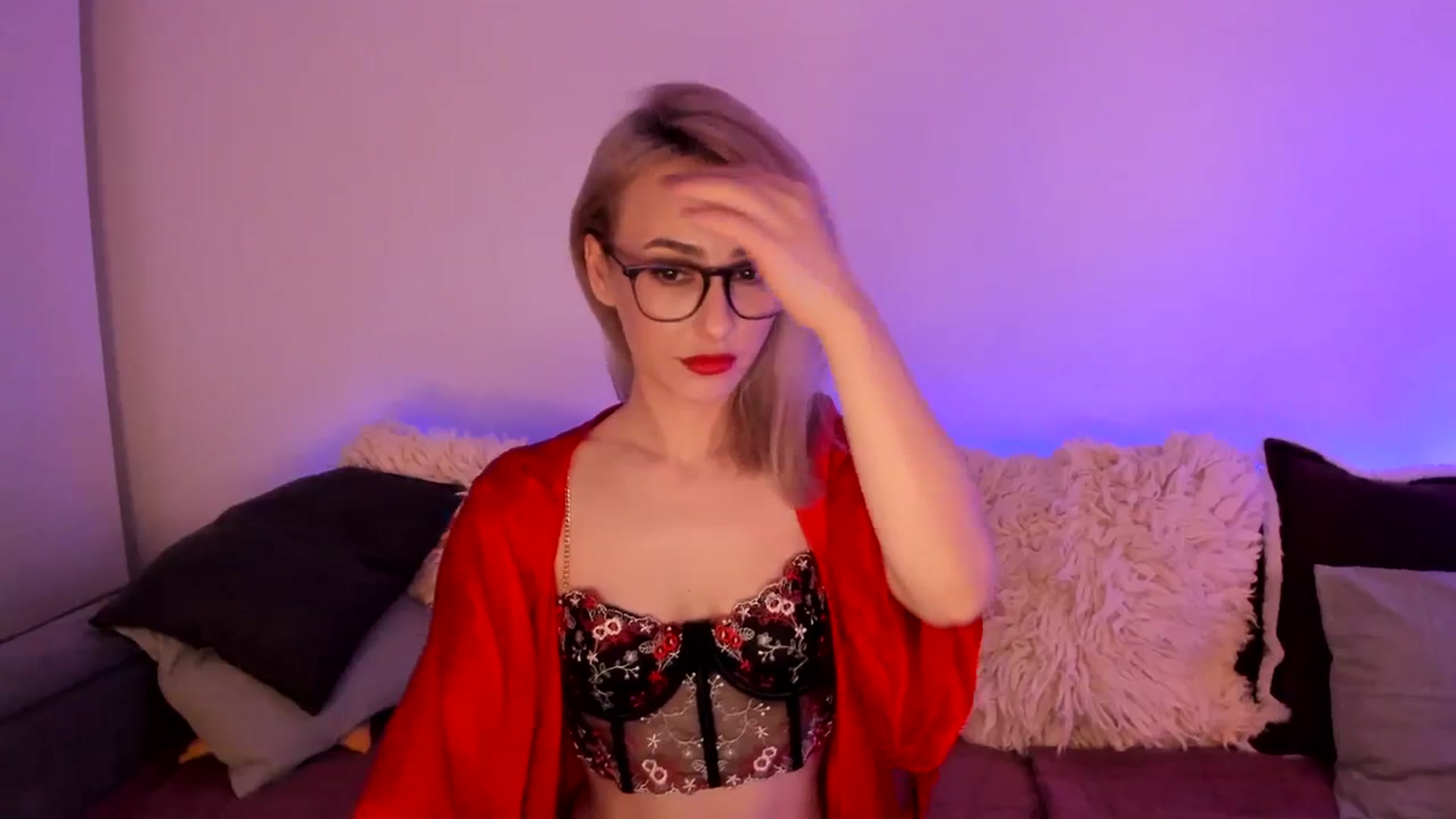Gallery image thumbnail from Simi__'s myfreecams stream on, 12/09/2023, 19:31 image 18 of 20