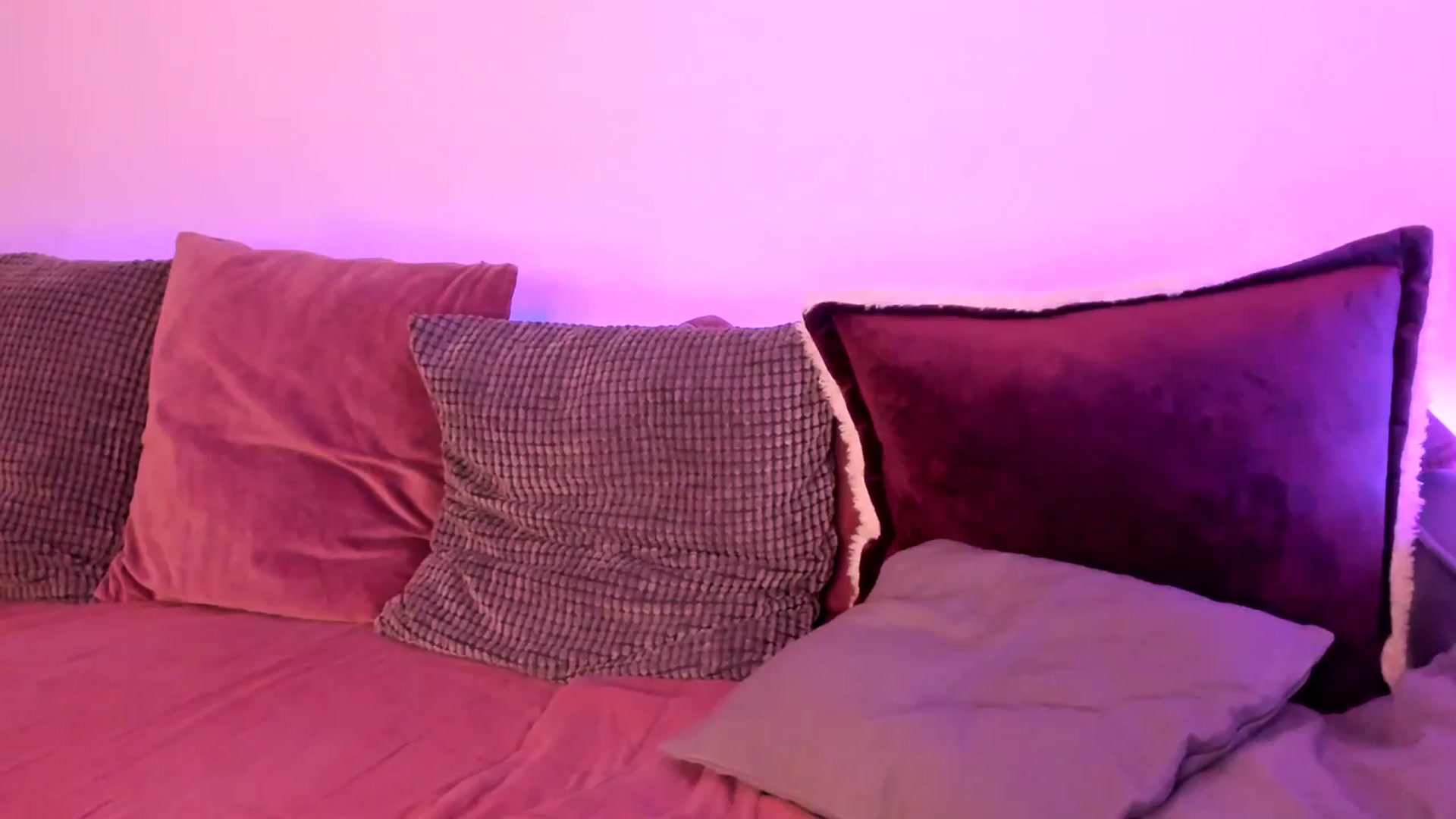 Gallery image thumbnail from Simi__'s myfreecams stream on, 01/30/2024, 18:53 image 6 of 20