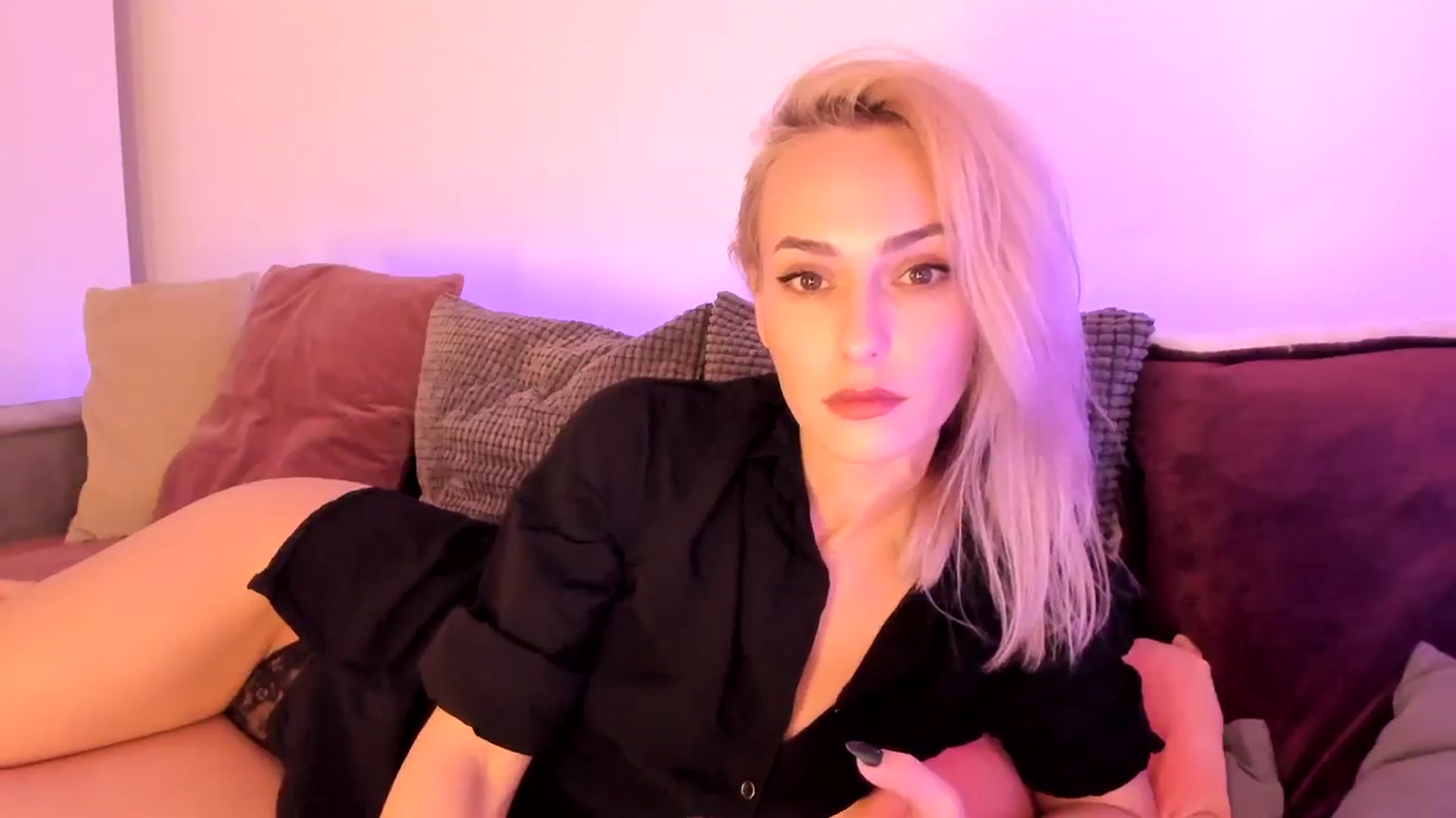 Gallery image thumbnail from Simi__'s myfreecams stream on, 02/10/2024, 16:43 image 2 of 20