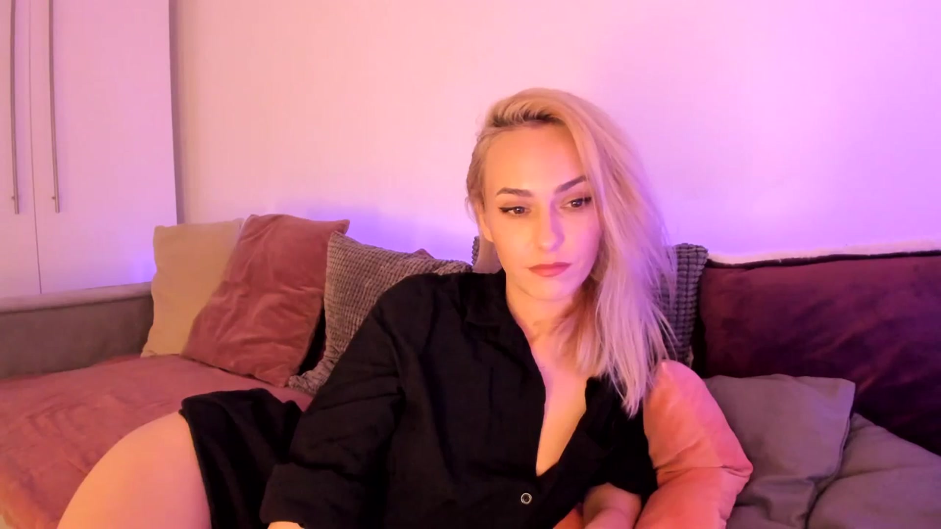 Gallery image thumbnail from Simi__'s myfreecams stream on, 02/10/2024, 16:43 image 7 of 20