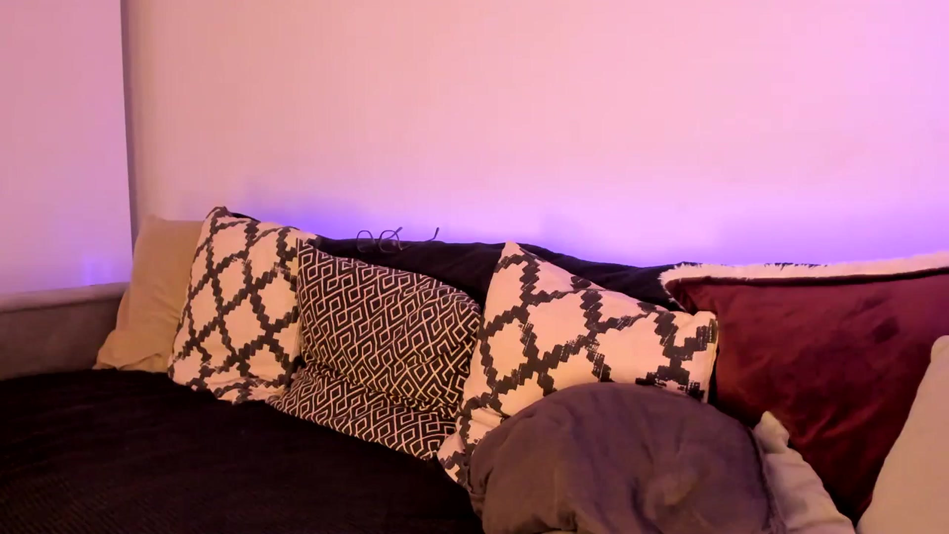 Gallery image thumbnail from Simi__'s myfreecams stream on, 02/12/2024, 21:18 image 17 of 20