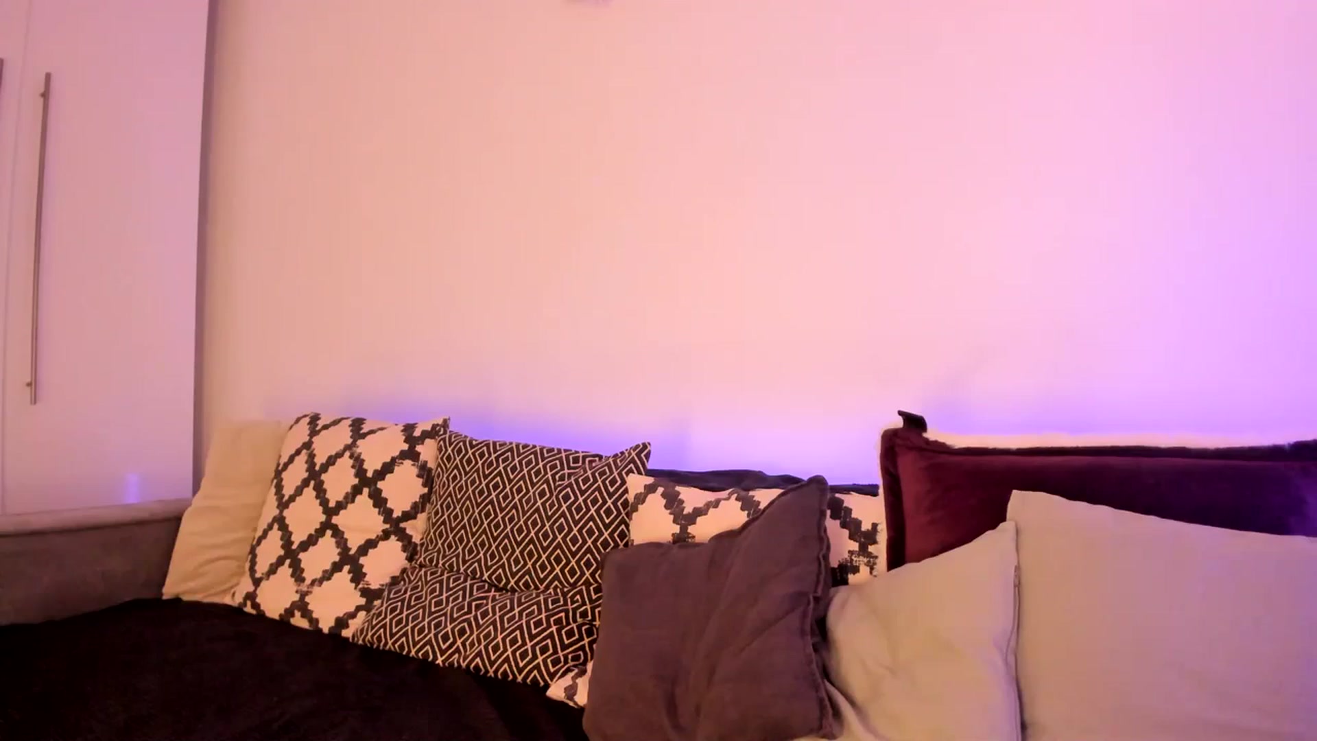 Gallery image thumbnail from Simi__'s myfreecams stream on, 02/13/2024, 18:19 image 9 of 20
