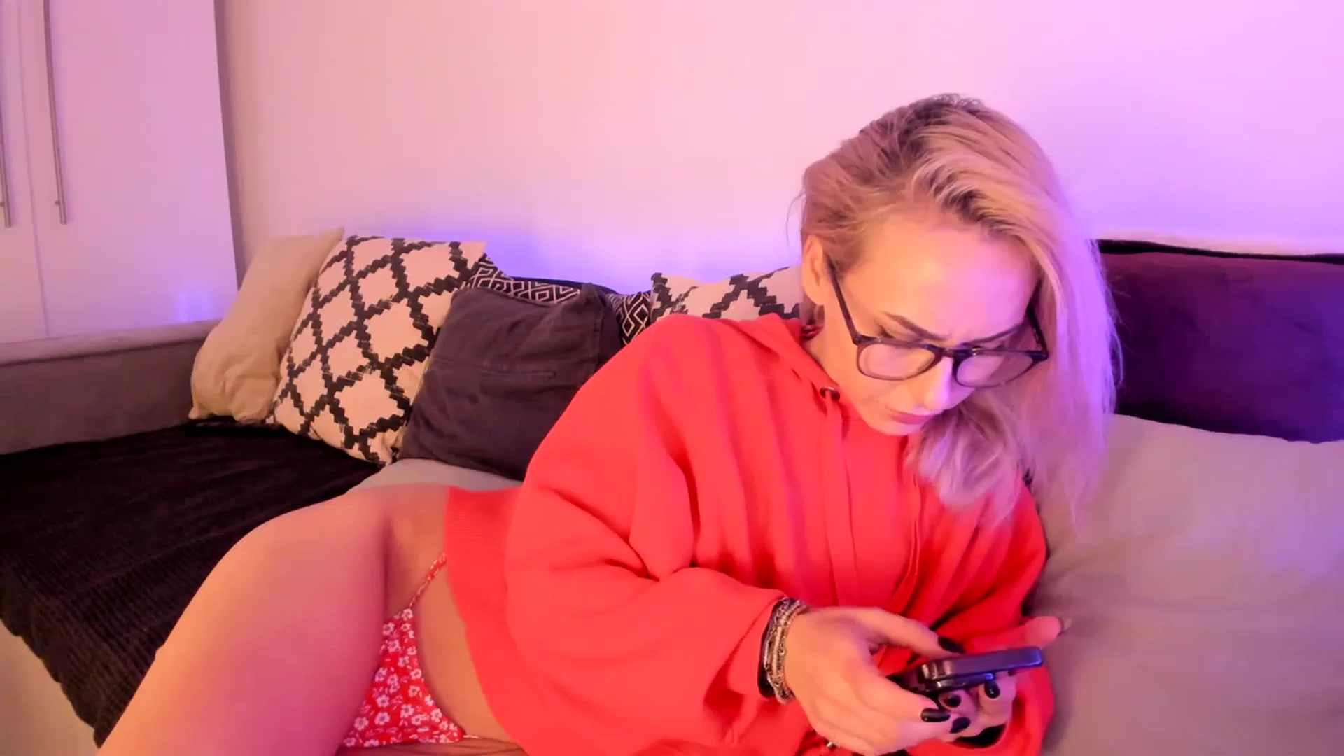 Gallery image thumbnail from Simi__'s myfreecams stream on, 02/16/2024, 19:06 image 5 of 20