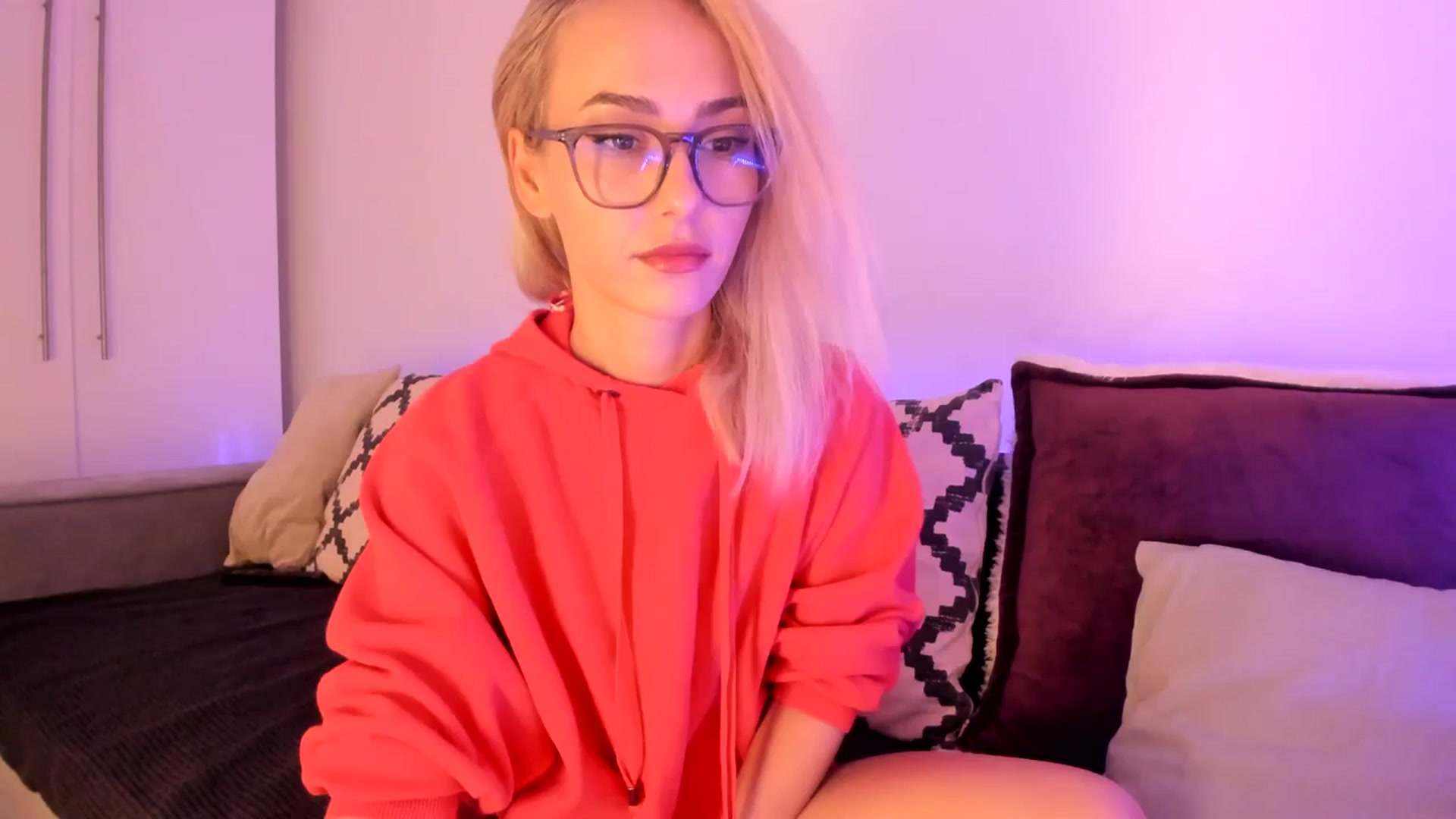 Gallery image thumbnail from Simi__'s myfreecams stream on, 02/16/2024, 19:06 image 6 of 20