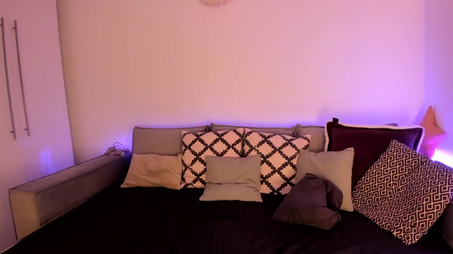 Gallery image thumbnail from Simi__'s myfreecams stream on, 02/17/2024, 17:34 image 15 of 20