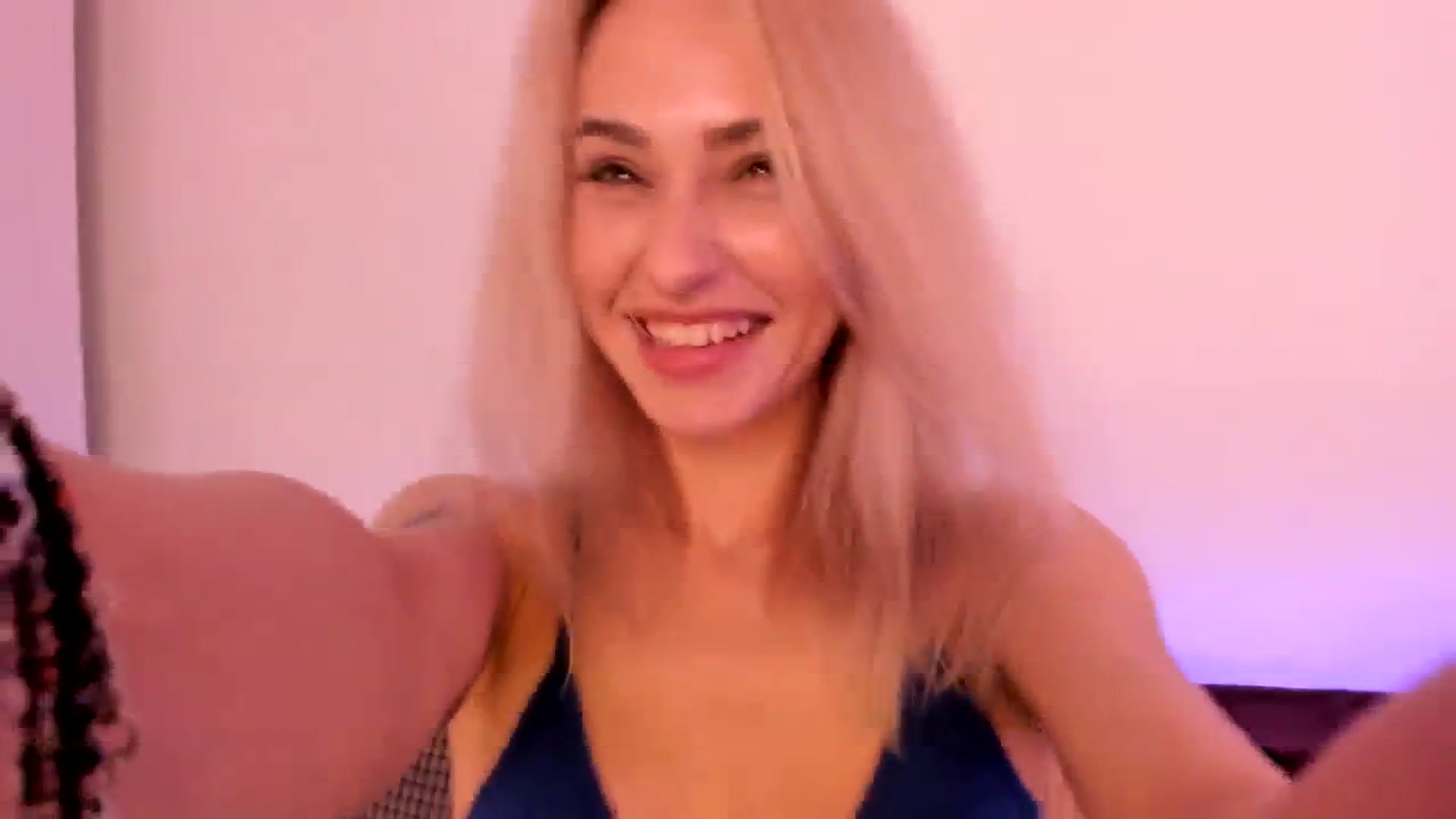 Gallery image thumbnail from Simi__'s myfreecams stream on, 03/10/2024, 19:24 image 5 of 20