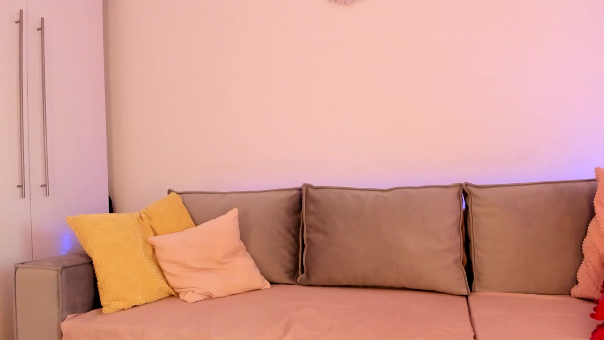 Gallery image thumbnail from Simi__'s myfreecams stream on, 06/22/2024, 17:06 image 10 of 20