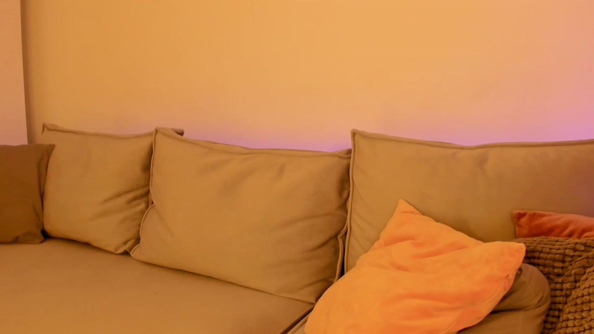 Gallery image thumbnail from Simi__'s myfreecams stream on, 07/25/2024, 15:42 image 15 of 20