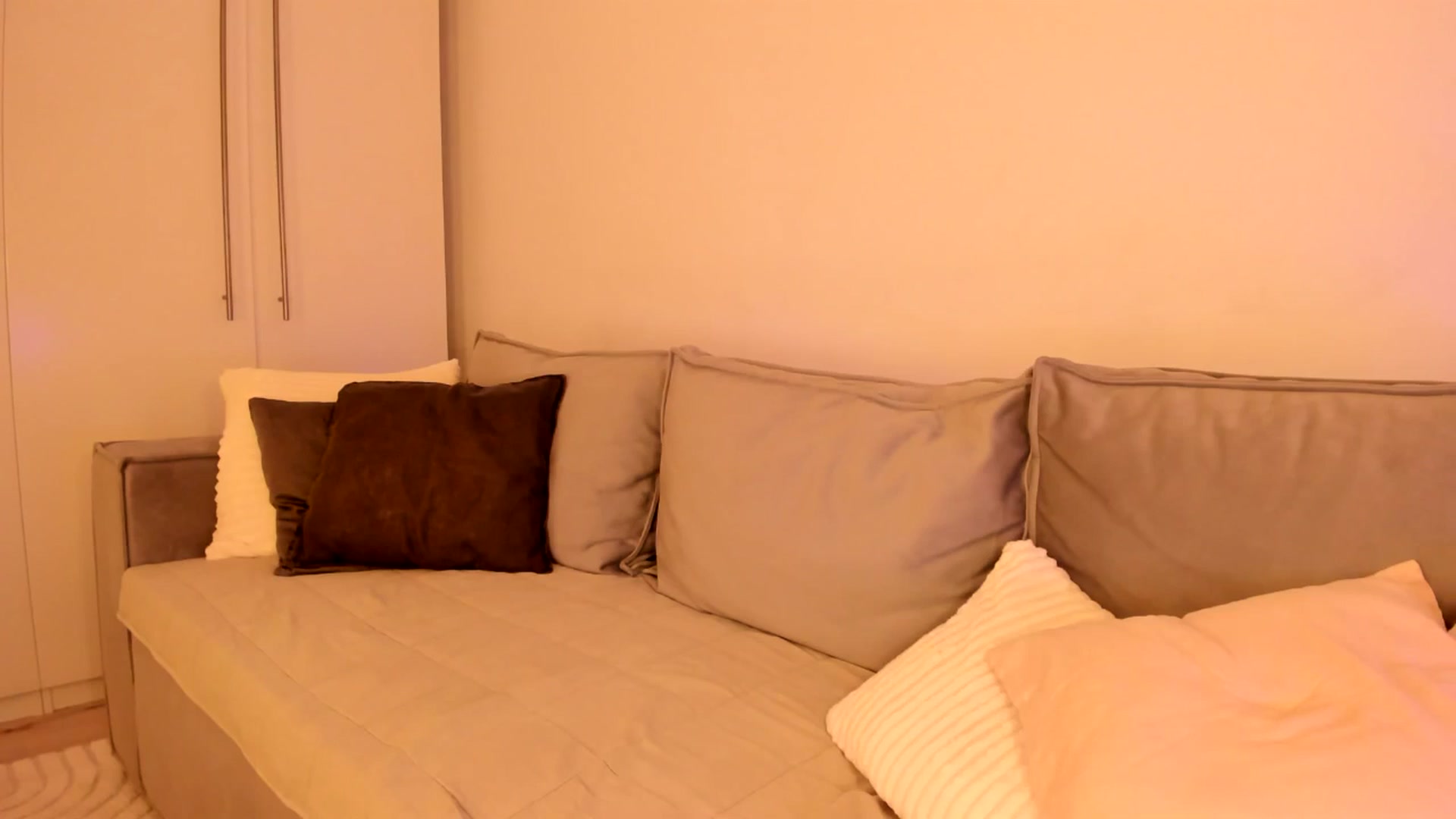 Gallery image thumbnail from Simi__'s myfreecams stream on, 09/27/2024, 17:37 image 1 of 20