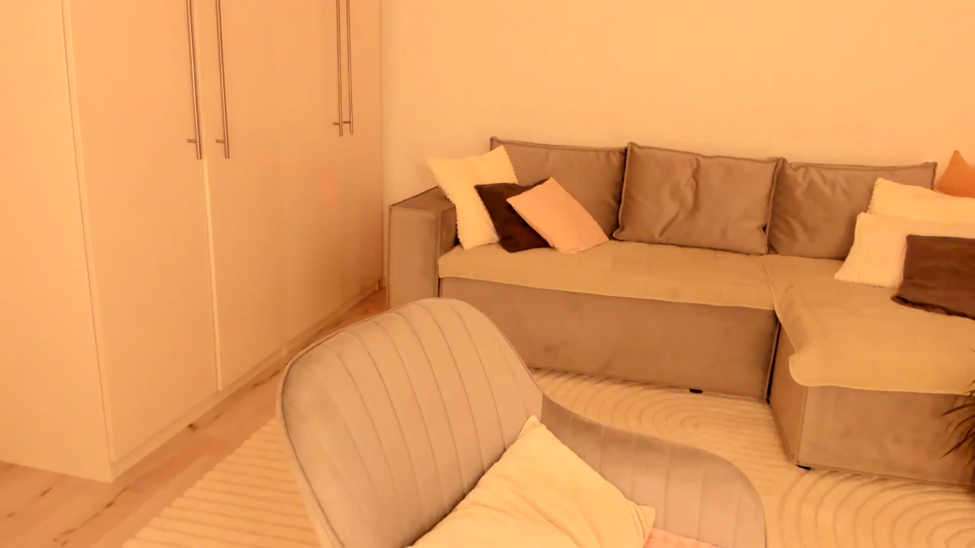 Gallery image thumbnail from Simi__'s myfreecams stream on, 10/01/2024, 16:39 image 12 of 20