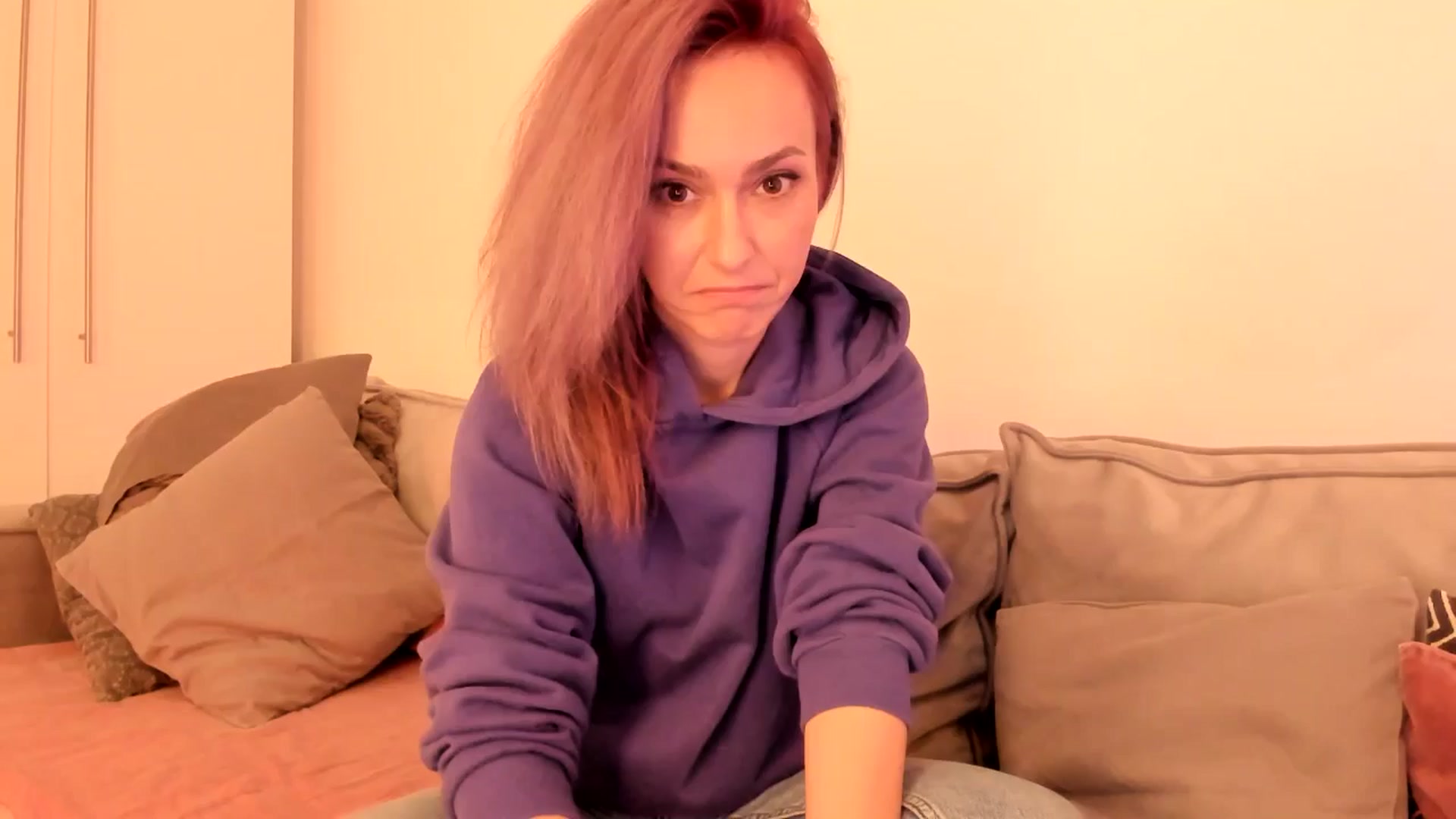 Gallery image thumbnail from Simi__'s myfreecams stream on, 10/20/2024, 18:46 image 1 of 20