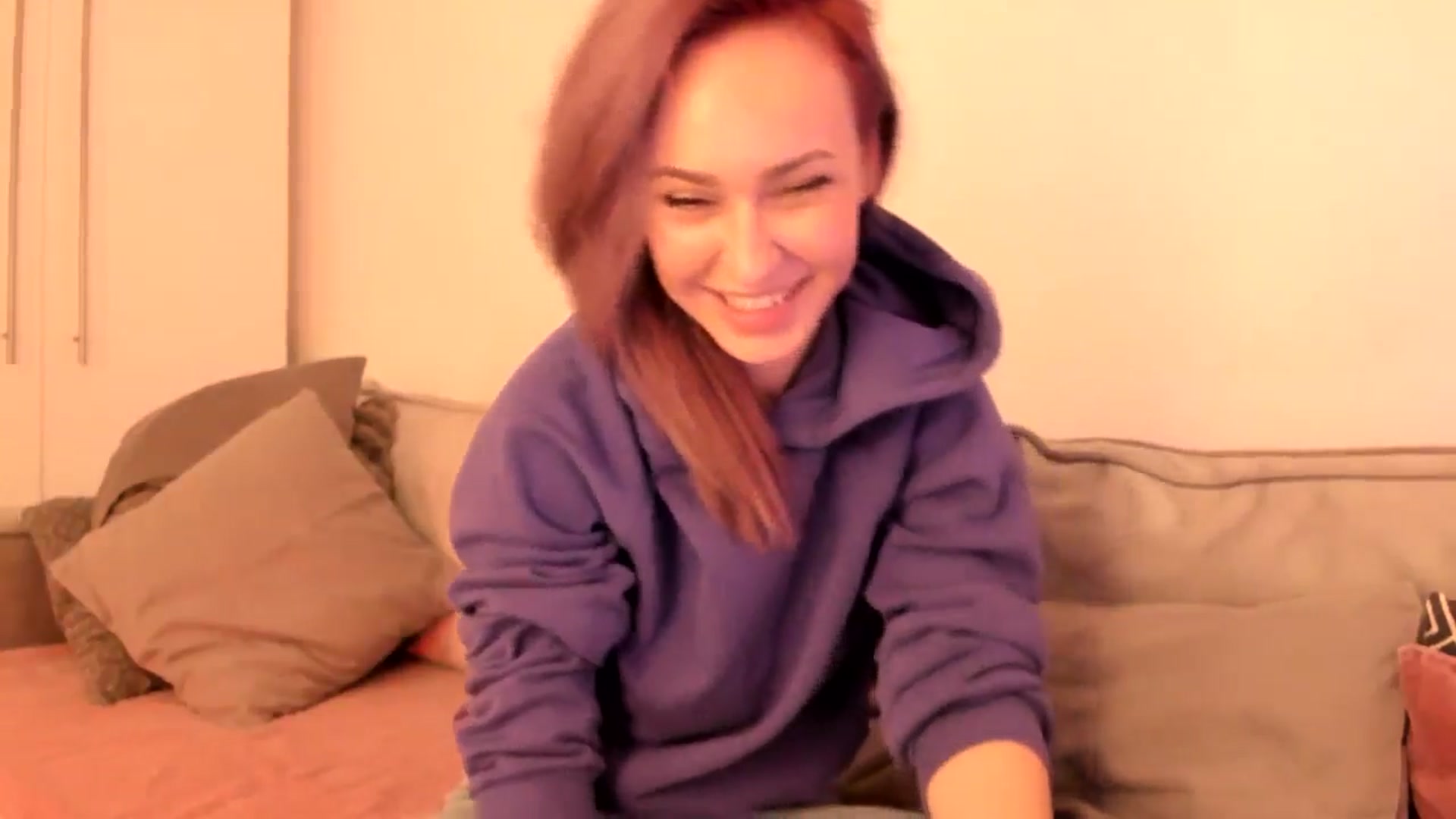 Gallery image thumbnail from Simi__'s myfreecams stream on, 10/20/2024, 18:46 image 11 of 20