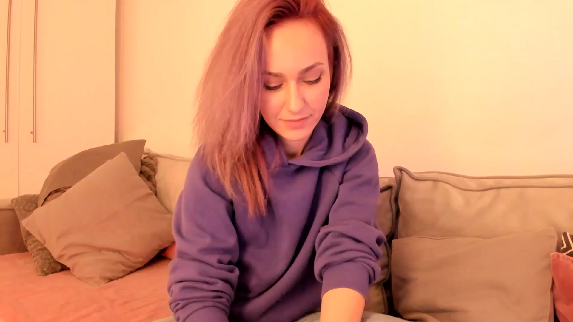 Gallery image thumbnail from Simi__'s myfreecams stream on, 10/20/2024, 18:46 image 5 of 20