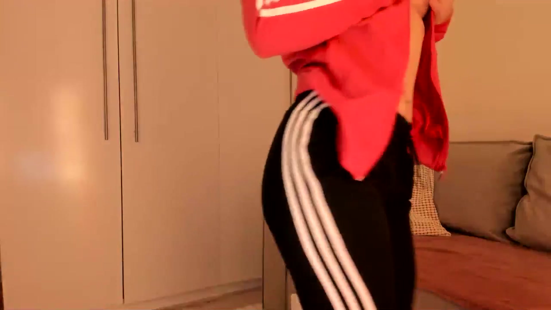 Gallery image thumbnail from Simi__'s myfreecams stream on, 11/29/2024, 18:54 image 12 of 20