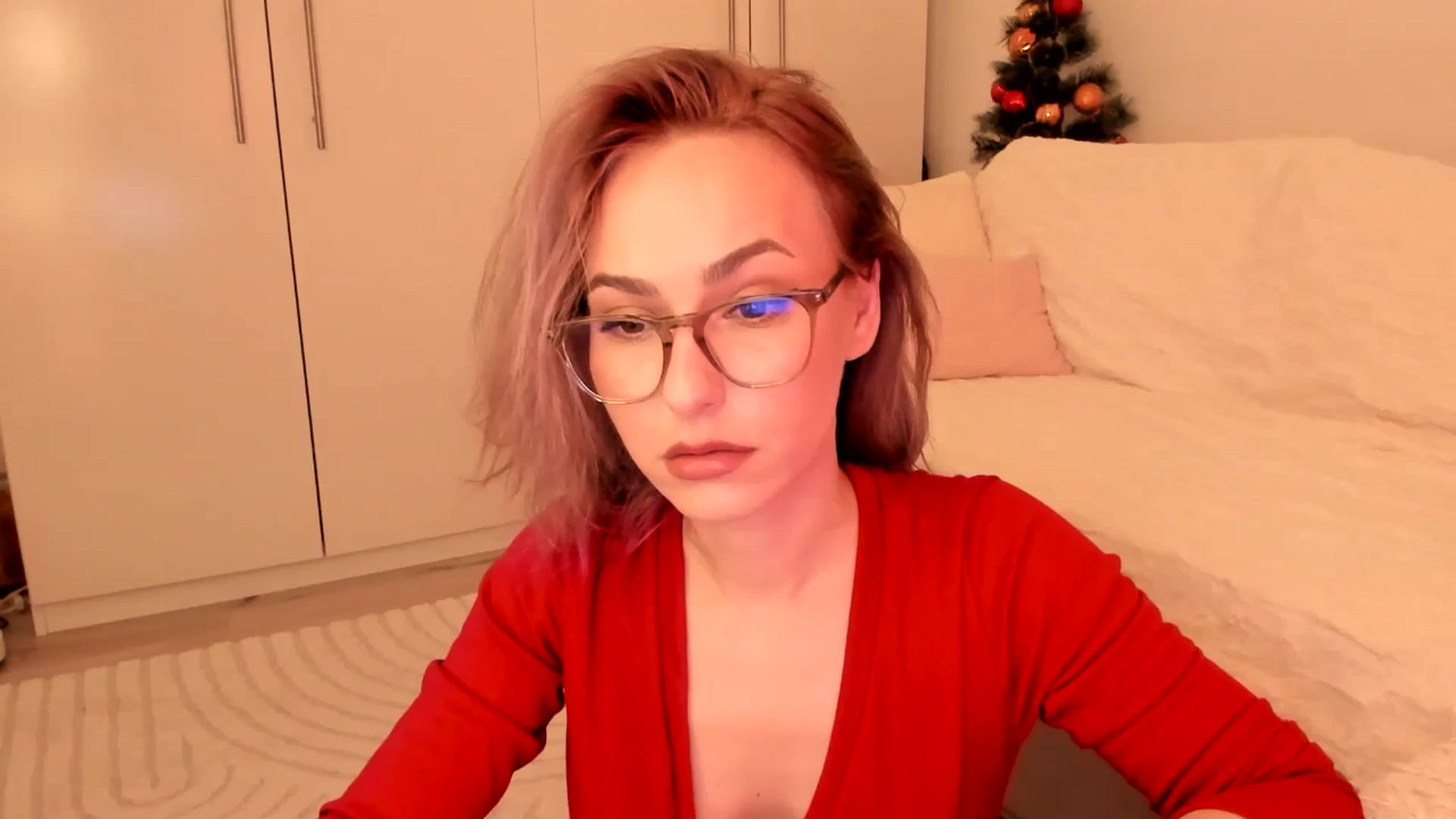 Gallery image thumbnail from Simi__'s myfreecams stream on, 12/17/2024, 15:57 image 1 of 20