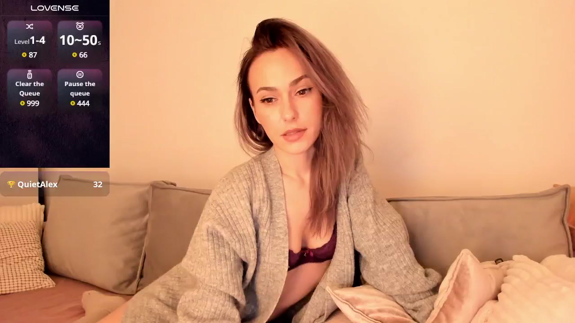 Gallery image thumbnail from Simi__'s myfreecams stream on, 01/18/2025, 17:01 image 3 of 20