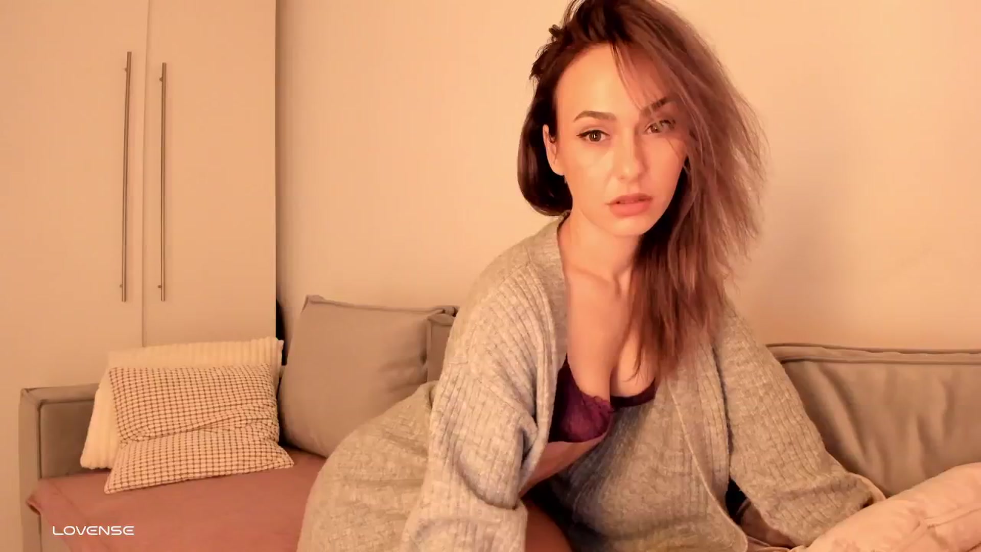 Gallery image thumbnail from Simi__'s myfreecams stream on, 01/18/2025, 17:01 image 8 of 20