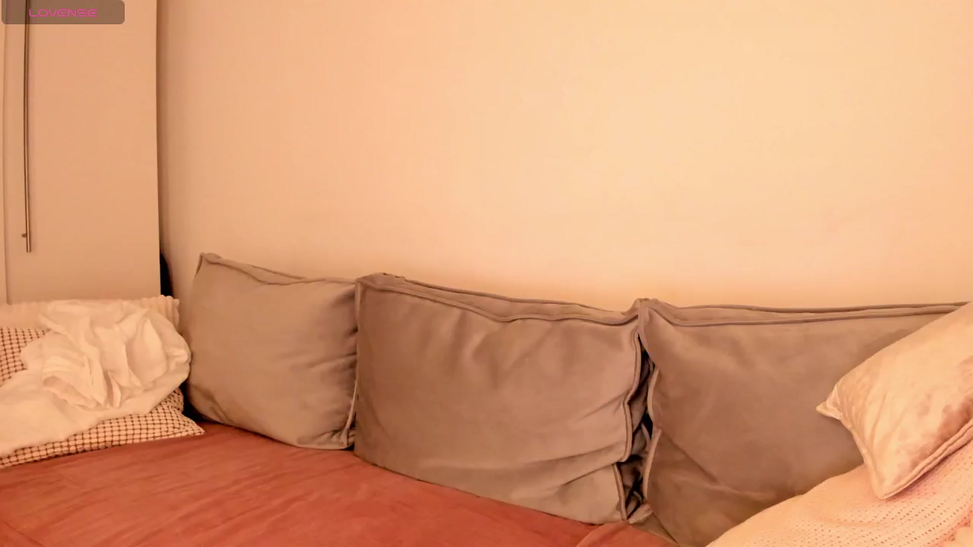 Gallery image thumbnail from Simi__'s myfreecams stream on, 01/19/2025, 18:39 image 16 of 20