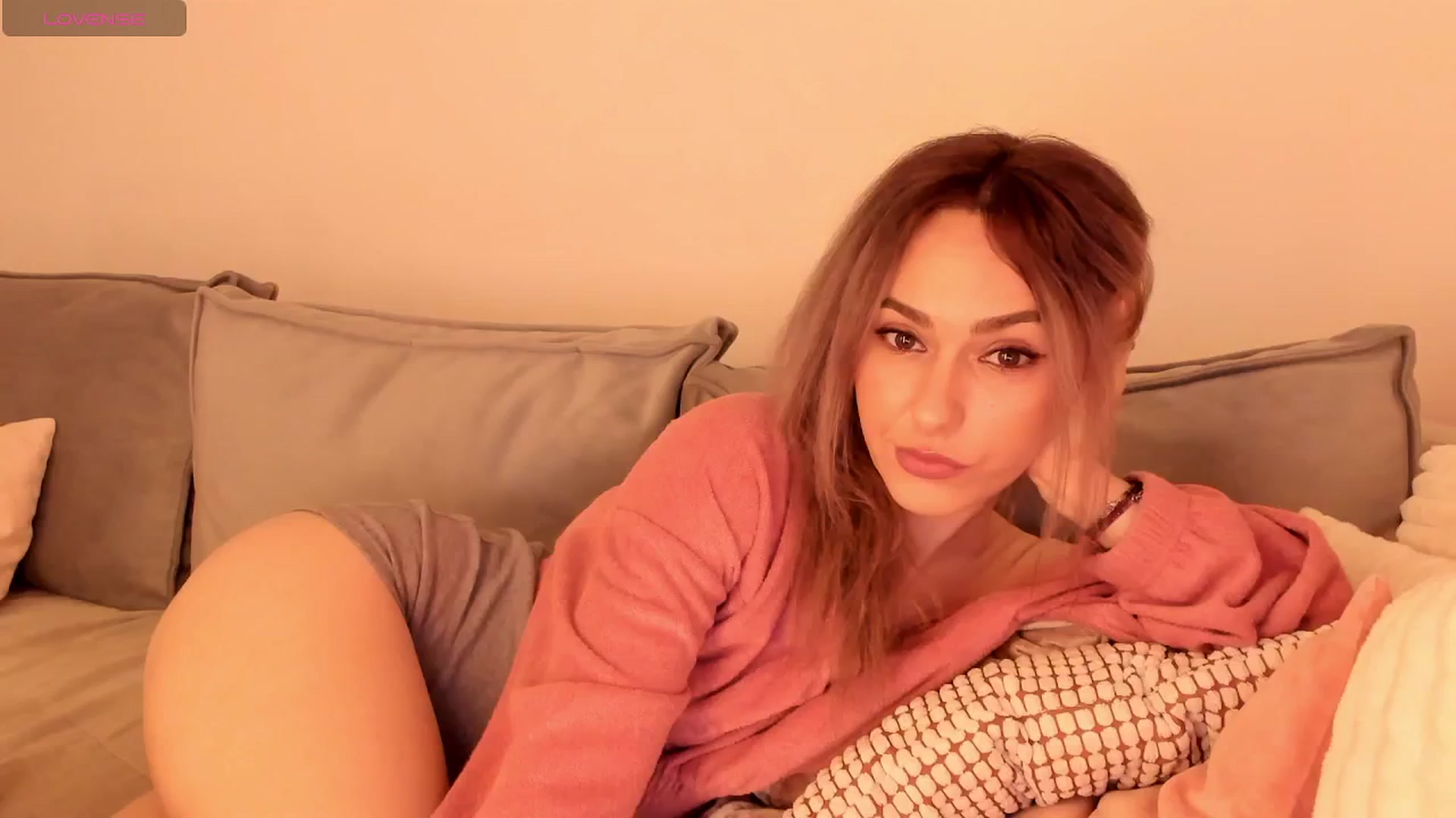 Gallery image thumbnail from Simi__'s myfreecams stream on, 02/25/2025, 18:54 image 5 of 20