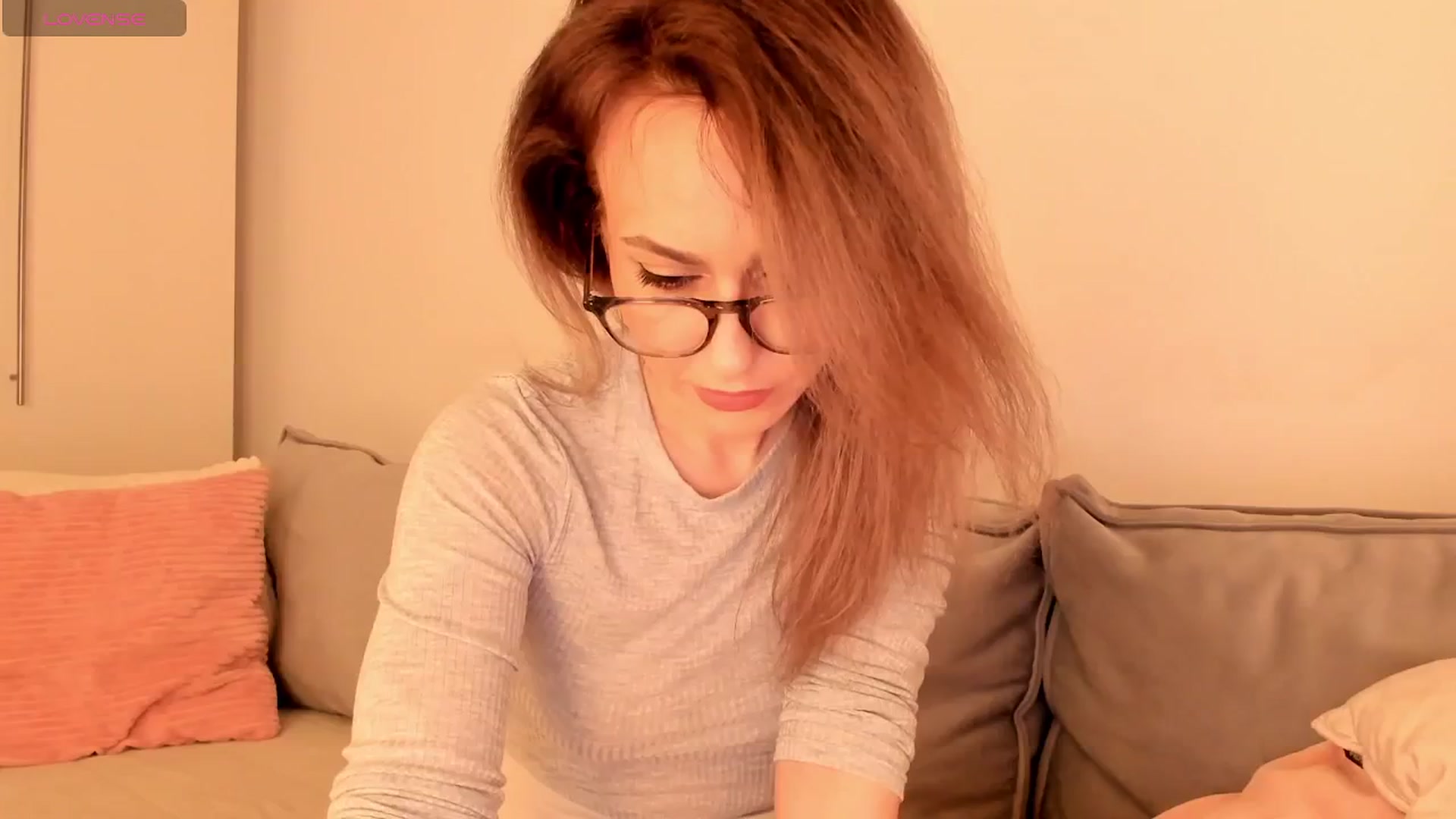 Gallery image thumbnail from Simi__'s myfreecams stream on, 04/01/2025, 17:28 image 10 of 20