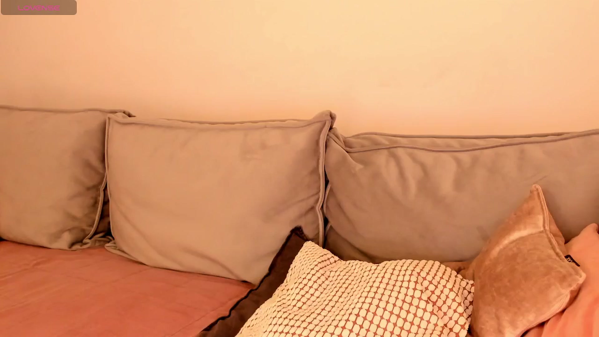 Gallery image thumbnail from Simi__'s myfreecams stream on, 04/11/2025, 16:53 image 19 of 20
