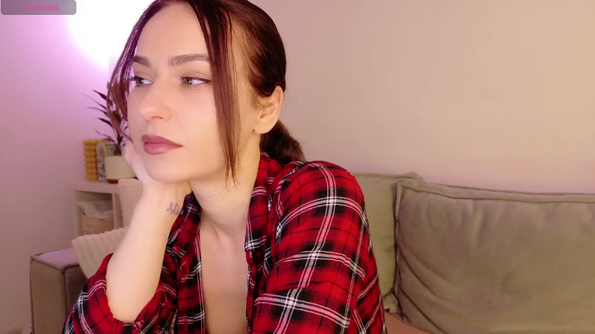 Gallery image thumbnail from Simi__'s myfreecams stream on, 03/18/2026, 18:38 image 3 of 20