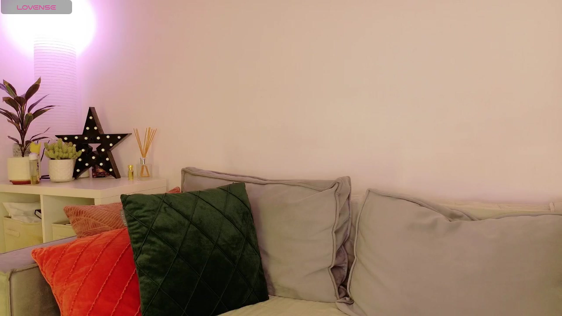 Gallery image thumbnail from Simi__'s myfreecams stream on, 04/02/2026, 17:42 image 15 of 20