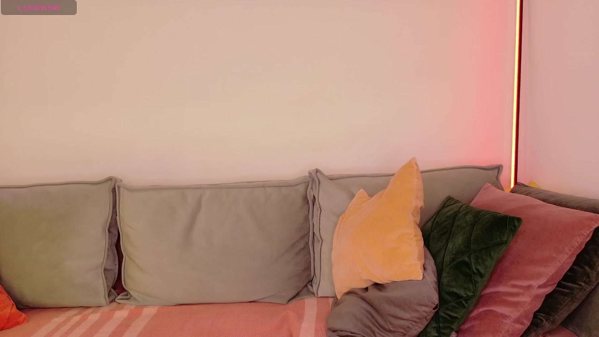 Gallery image thumbnail from Simi__'s myfreecams stream on, 04/30/2026, 15:12 image 17 of 20