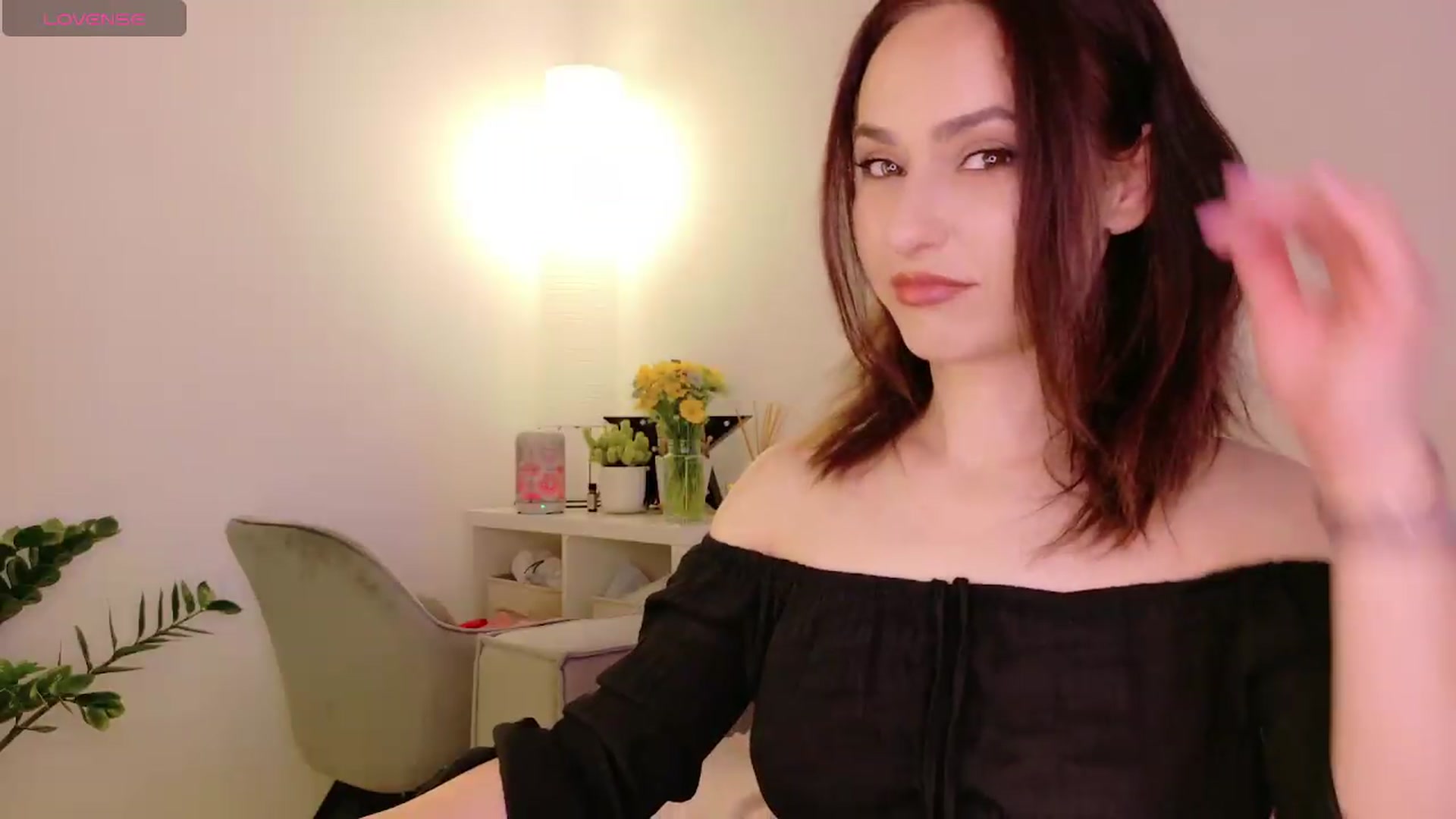 Gallery image thumbnail from Simi__'s myfreecams stream on, 06/05/2026, 18:06 image 9 of 20