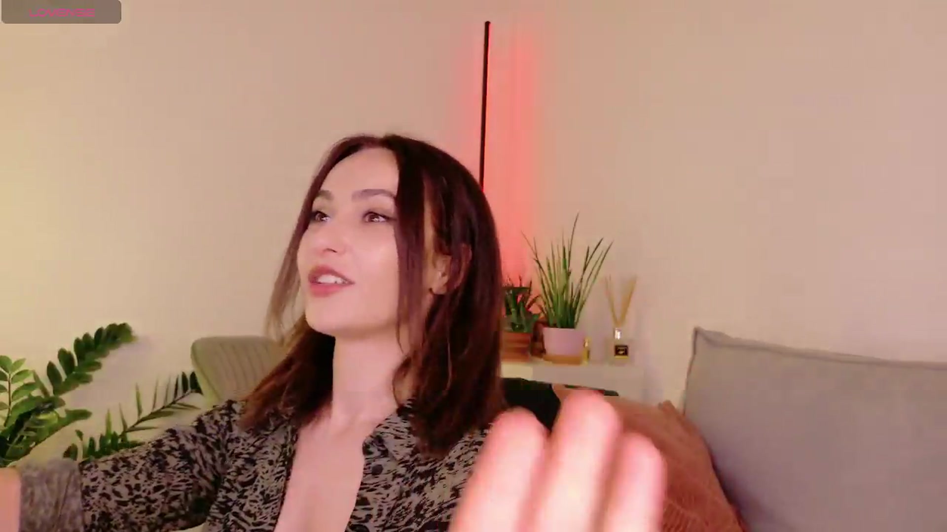 Gallery image thumbnail from Simi__'s myfreecams stream on, 08/02/2026, 18:01 image 18 of 20