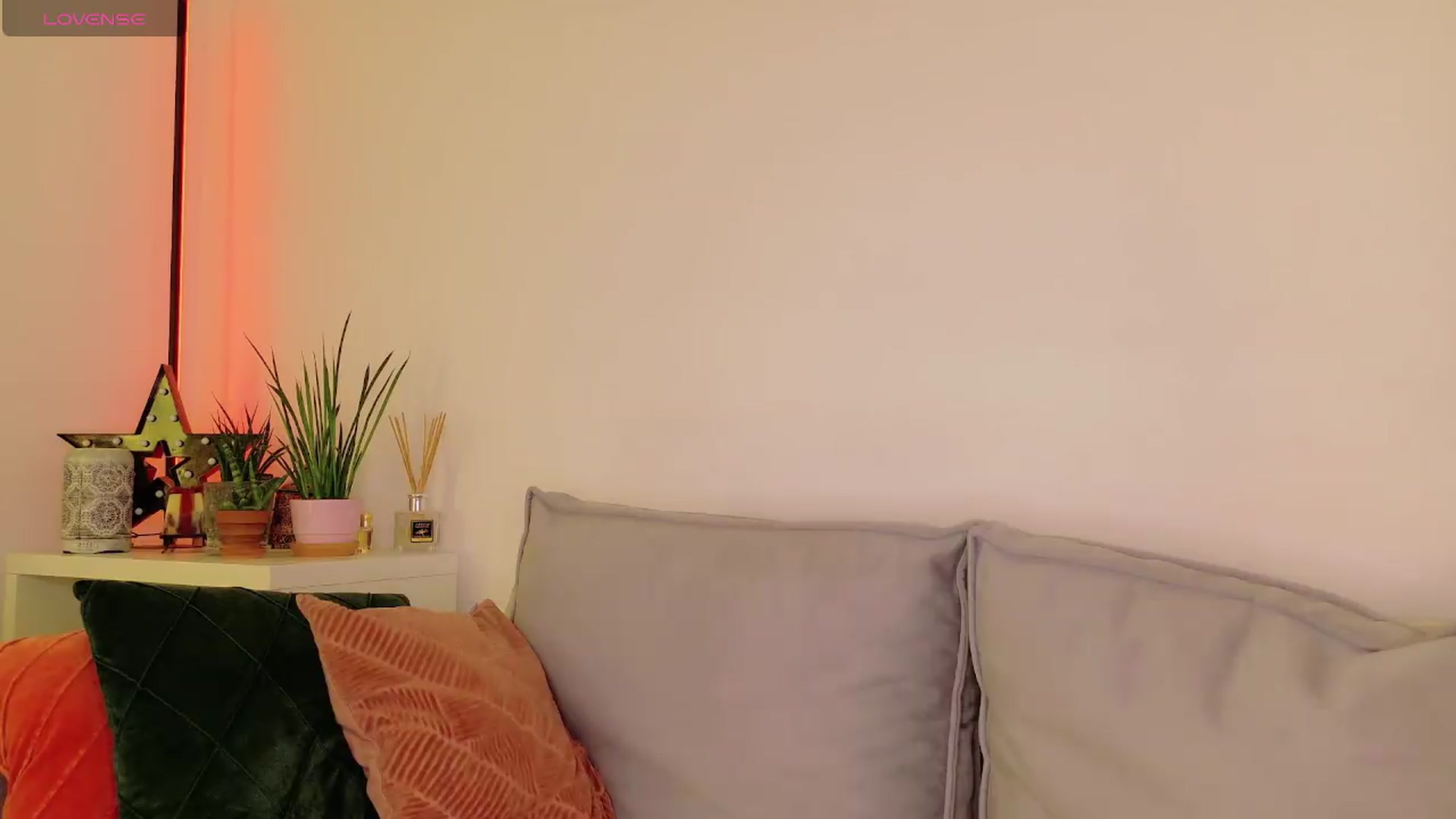 Gallery image thumbnail from Simi__'s myfreecams stream on, 08/02/2026, 18:01 image 11 of 20