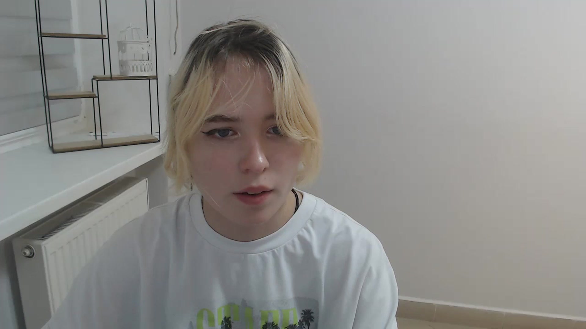 Gallery image thumbnail from SimonaTess_'s myfreecams stream on, 08/22/2024, 10:32 image 14 of 20