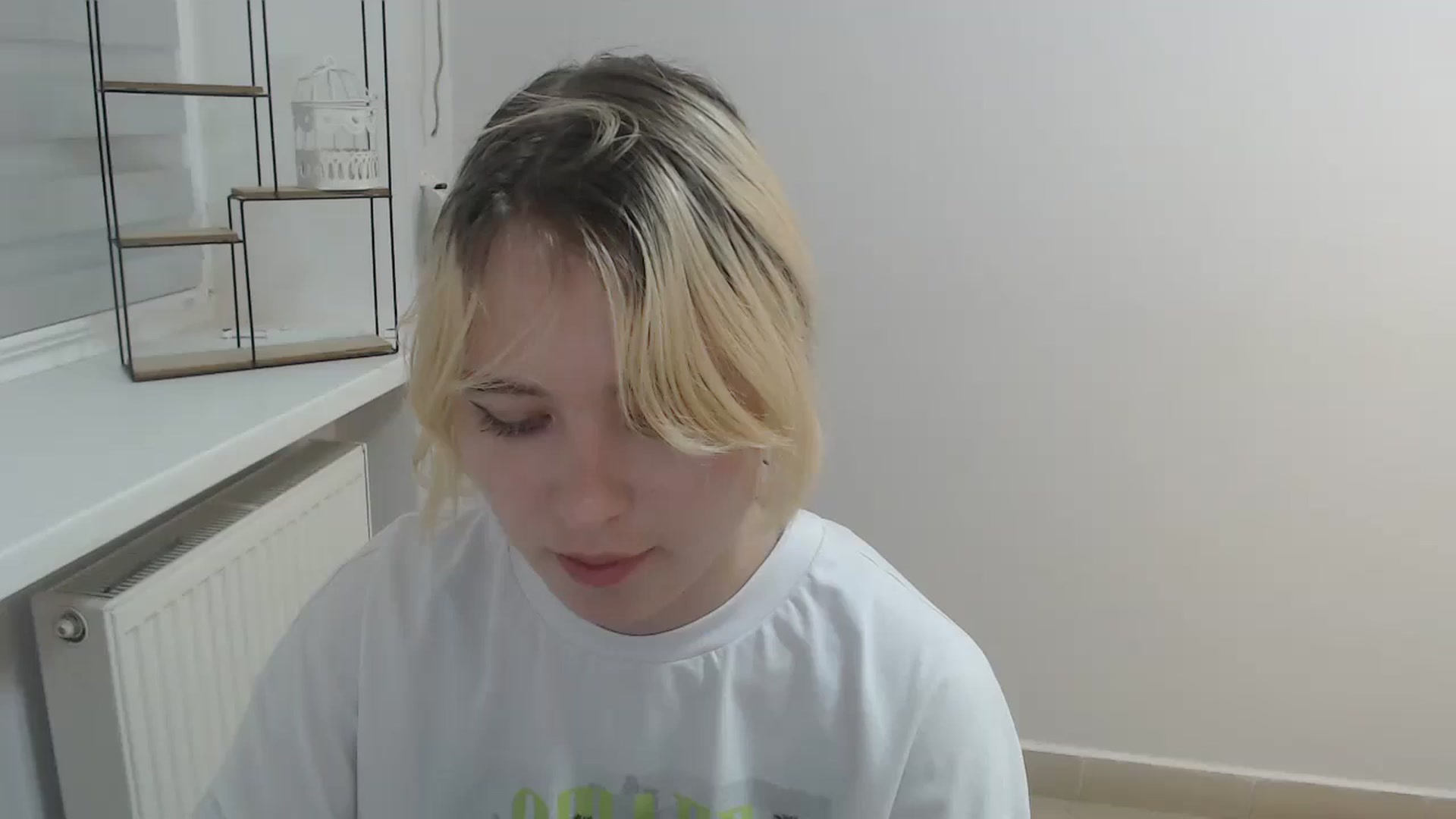 Gallery image thumbnail from SimonaTess_'s myfreecams stream on, 08/22/2024, 10:32 image 10 of 20