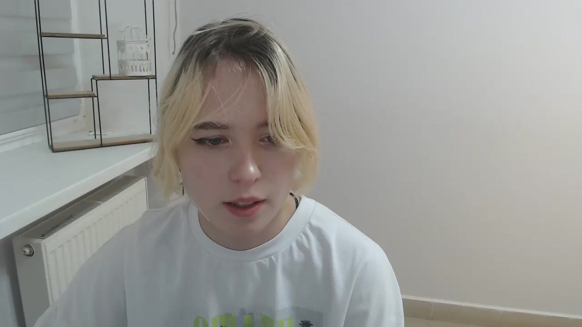 Gallery image thumbnail from SimonaTess_'s myfreecams stream on, 08/22/2024, 10:32 image 8 of 20