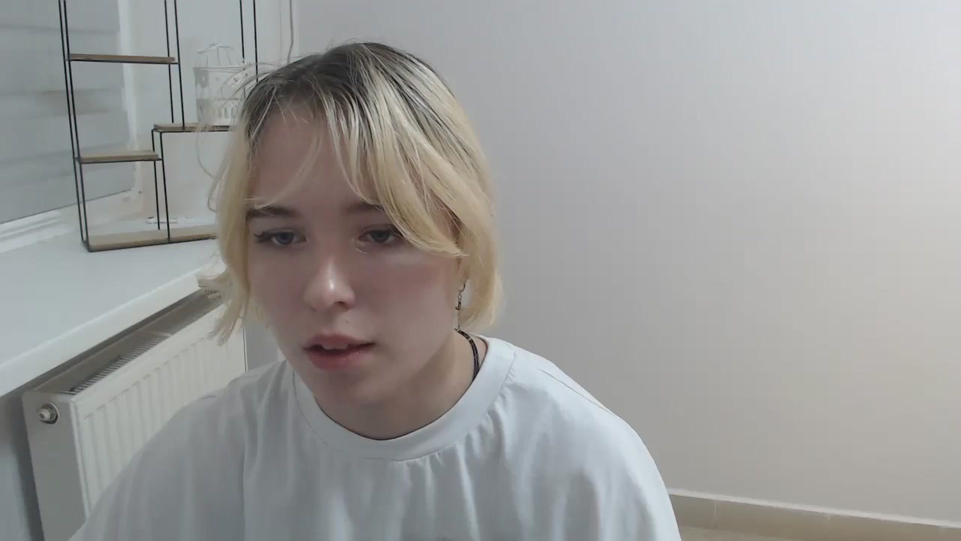 Gallery image thumbnail from SimonaTess_'s myfreecams stream on, 08/22/2024, 11:29 image 17 of 20