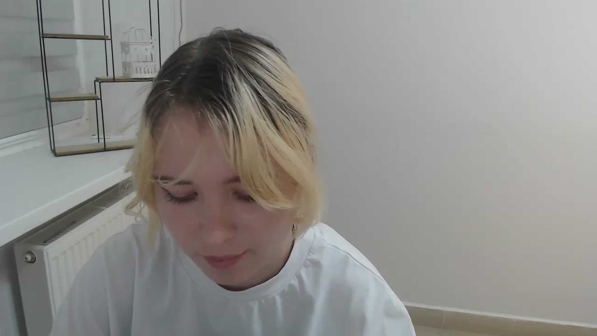 Gallery image thumbnail from SimonaTess_'s myfreecams stream on, 08/22/2024, 11:29 image 7 of 20