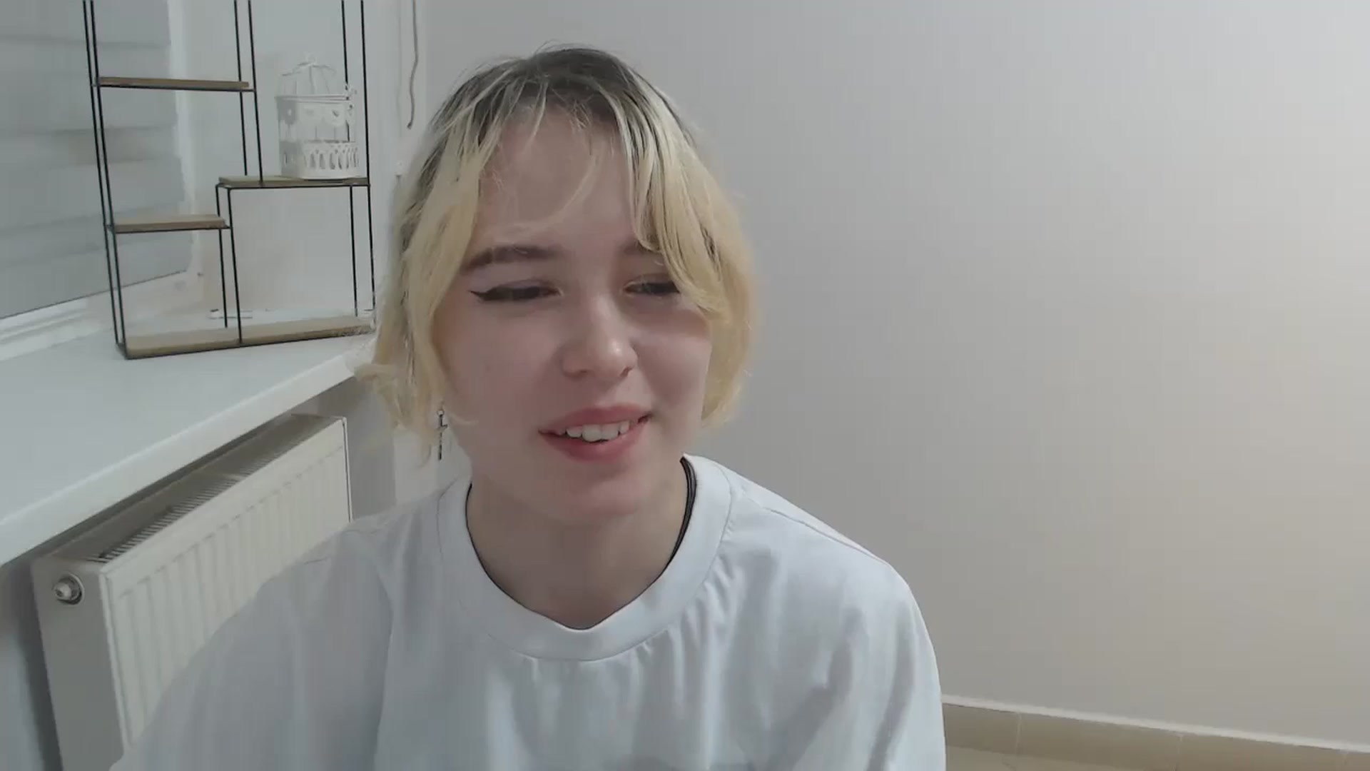 Gallery image thumbnail from SimonaTess_'s myfreecams stream on, 08/22/2024, 11:29 image 19 of 20