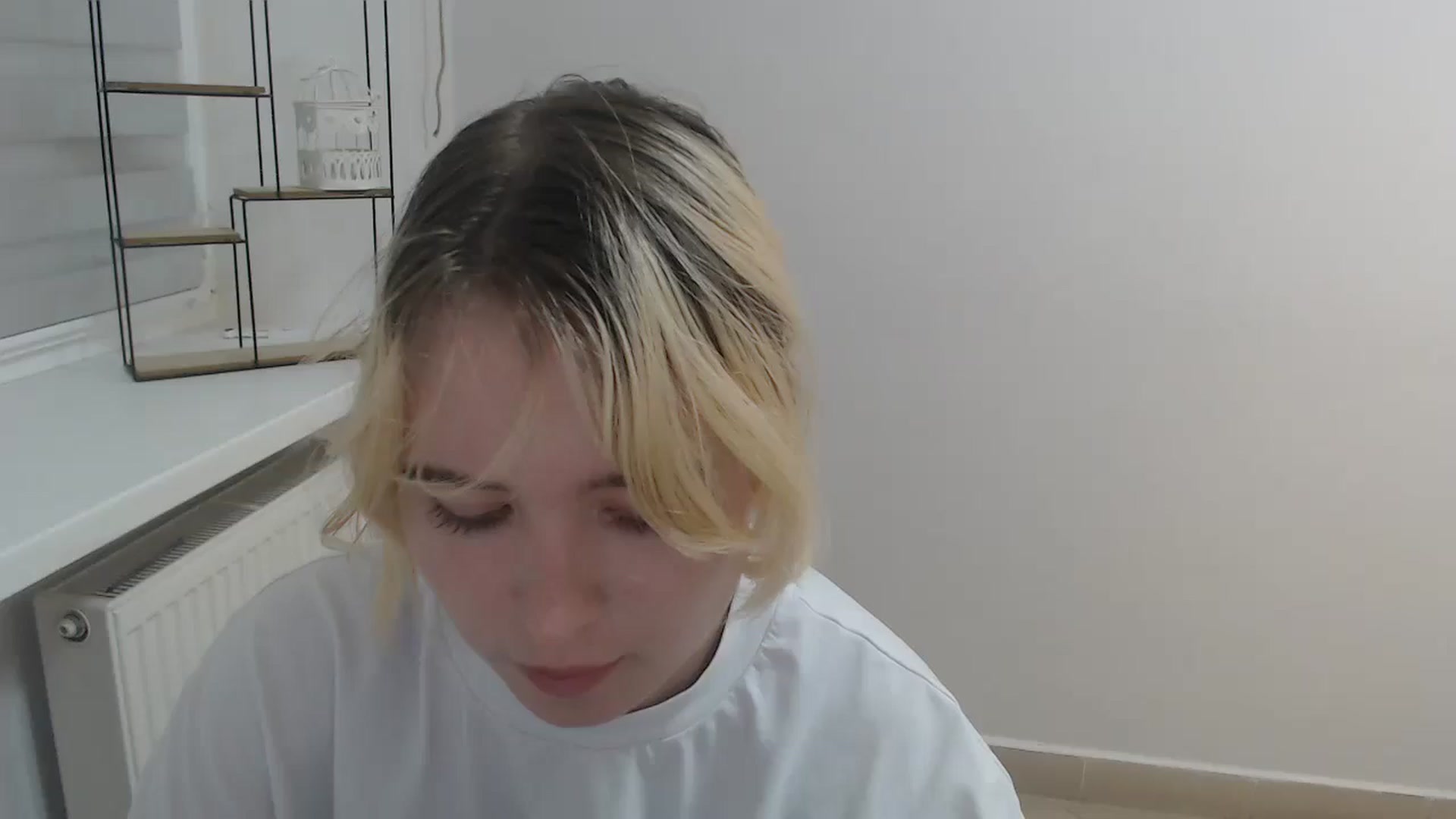 Gallery image thumbnail from SimonaTess_'s myfreecams stream on, 08/22/2024, 11:29 image 8 of 20