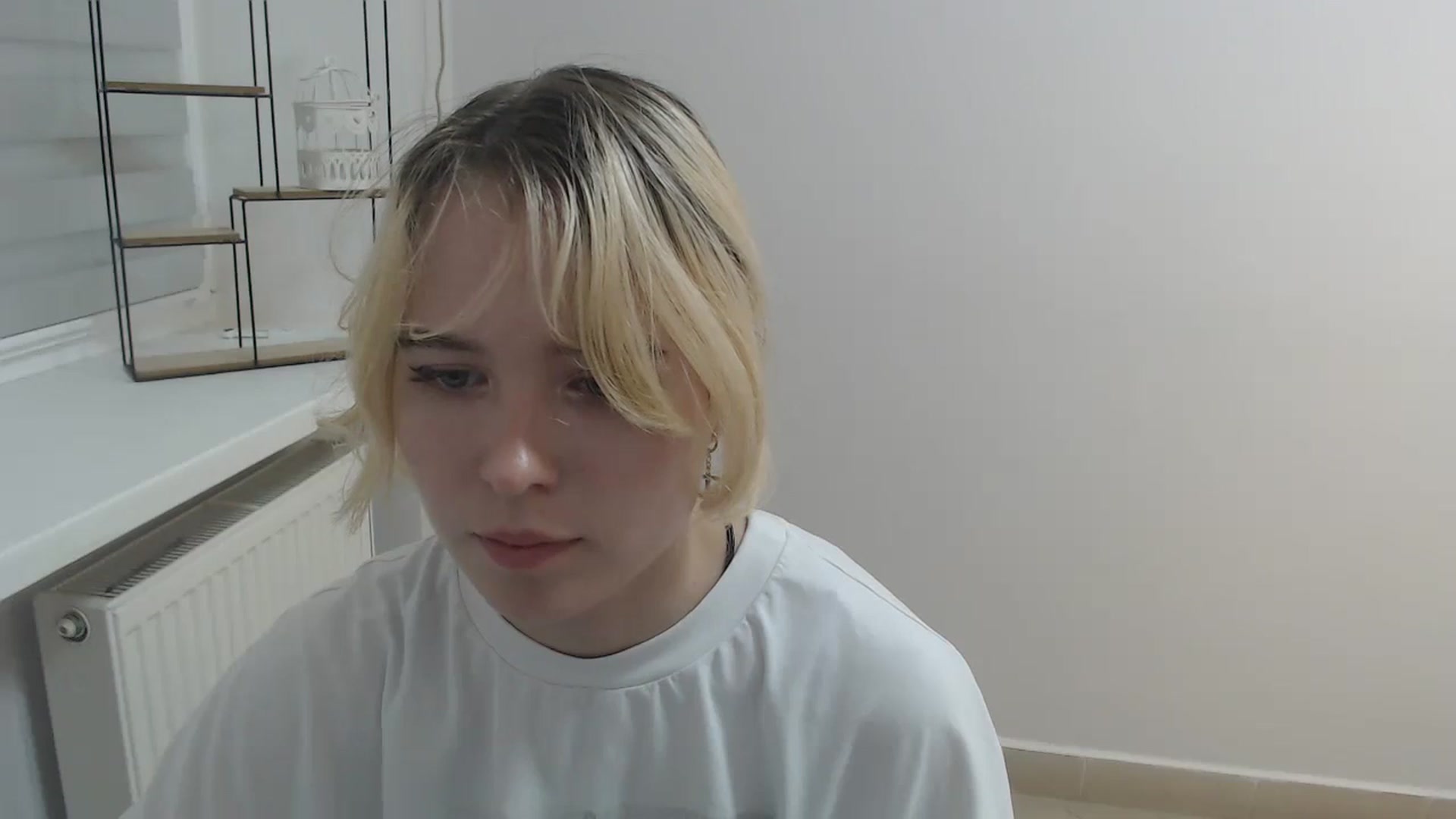 Gallery image thumbnail from SimonaTess_'s myfreecams stream on, 08/22/2024, 11:29 image 18 of 20