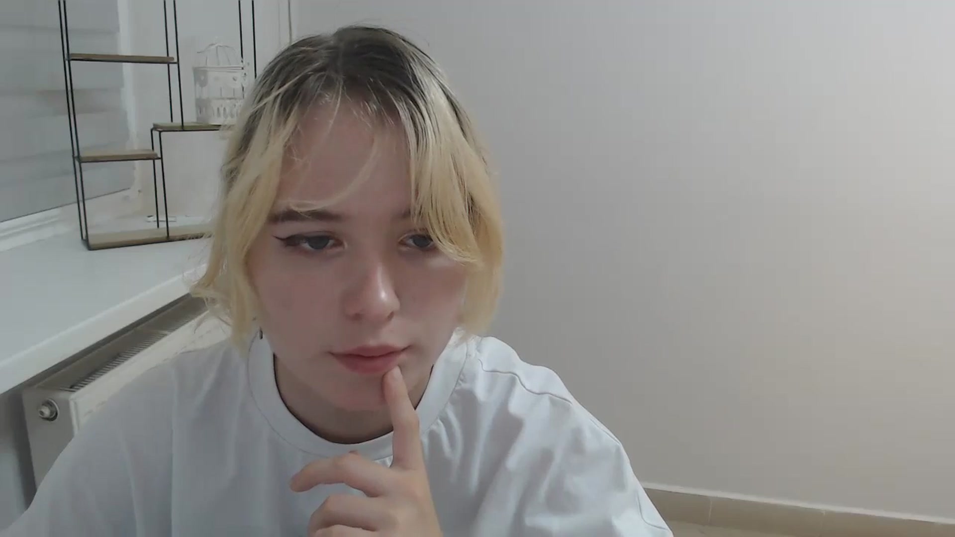 Gallery image thumbnail from SimonaTess_'s myfreecams stream on, 08/22/2024, 11:29 image 3 of 20