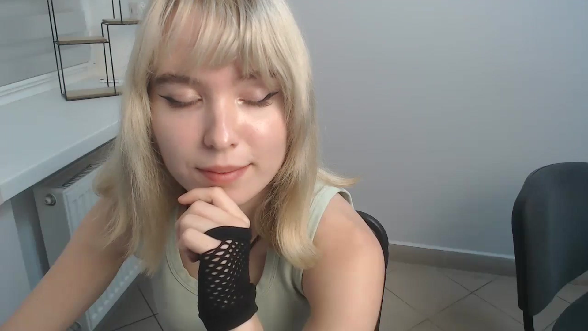 Gallery image thumbnail from SimonaTess_'s myfreecams stream on, 09/03/2024, 12:38 image 4 of 20