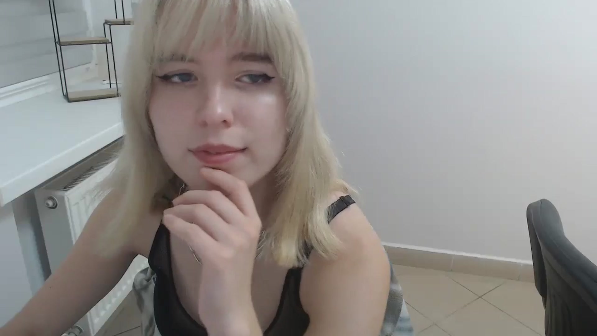 Gallery image thumbnail from SimonaTess_'s myfreecams stream on, 09/07/2024, 11:10 image 15 of 20